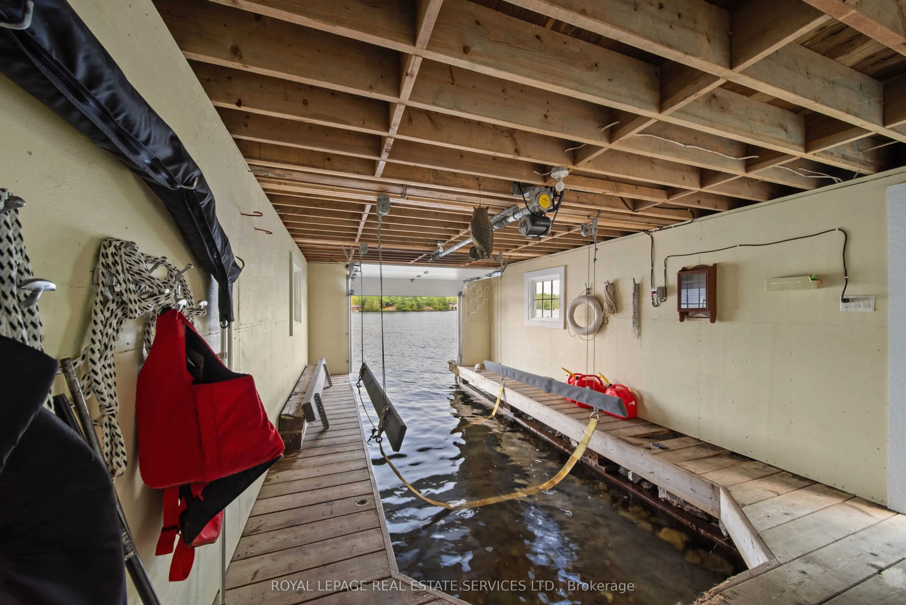 1024 Lidsley Road