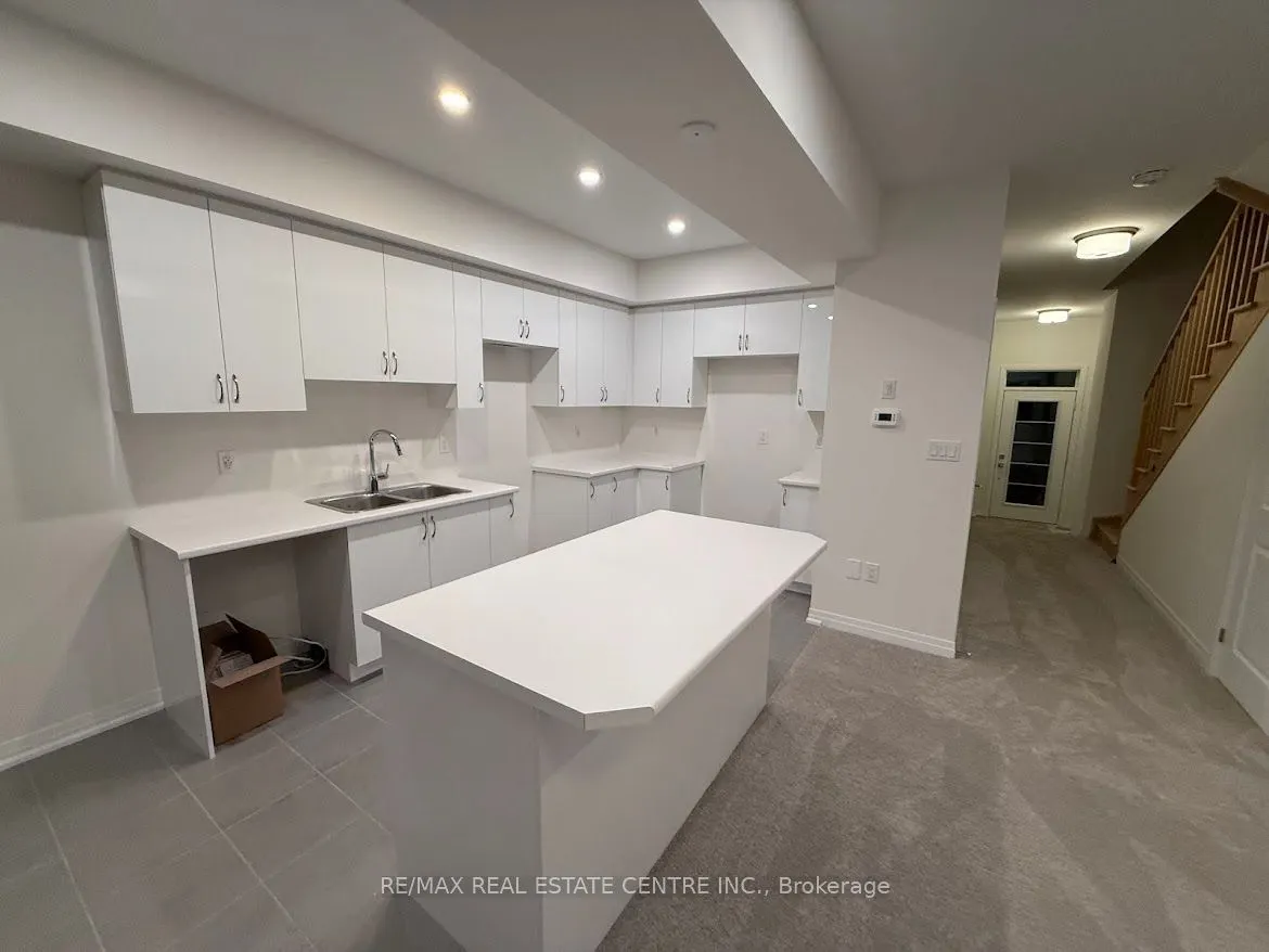 660 Colborne Street W #79