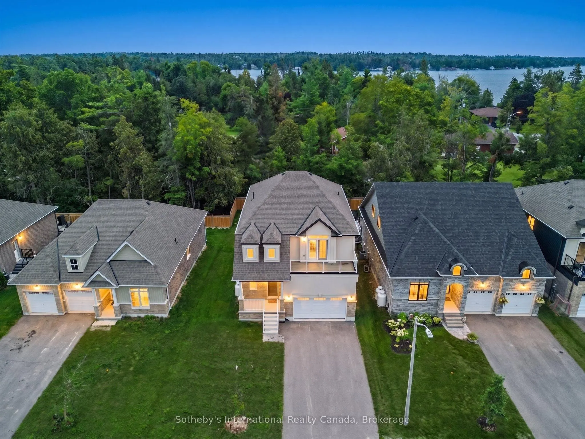 9 Hillcroft Way