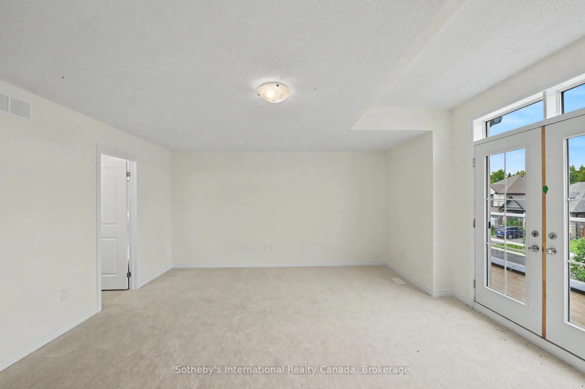 9 Hillcroft Way