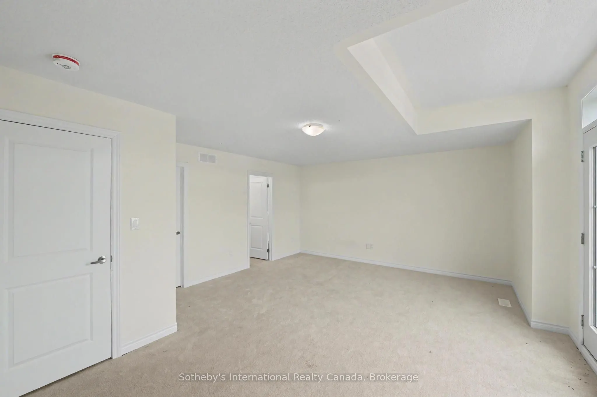9 Hillcroft Way