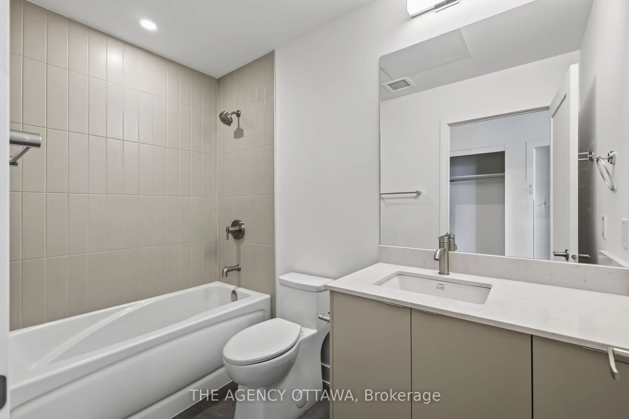 3085 Riverside Drive #304
