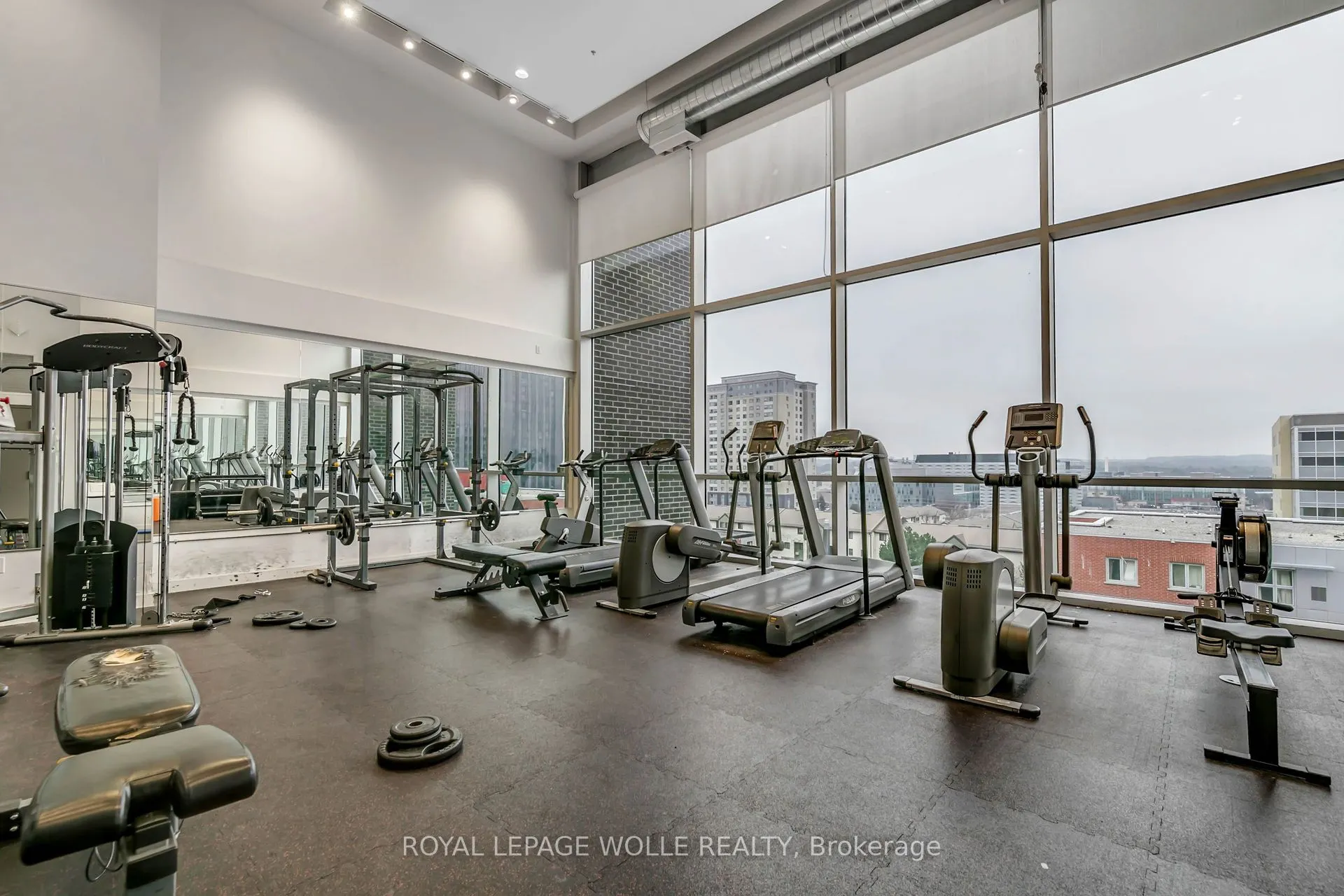 280 Lester Street #404