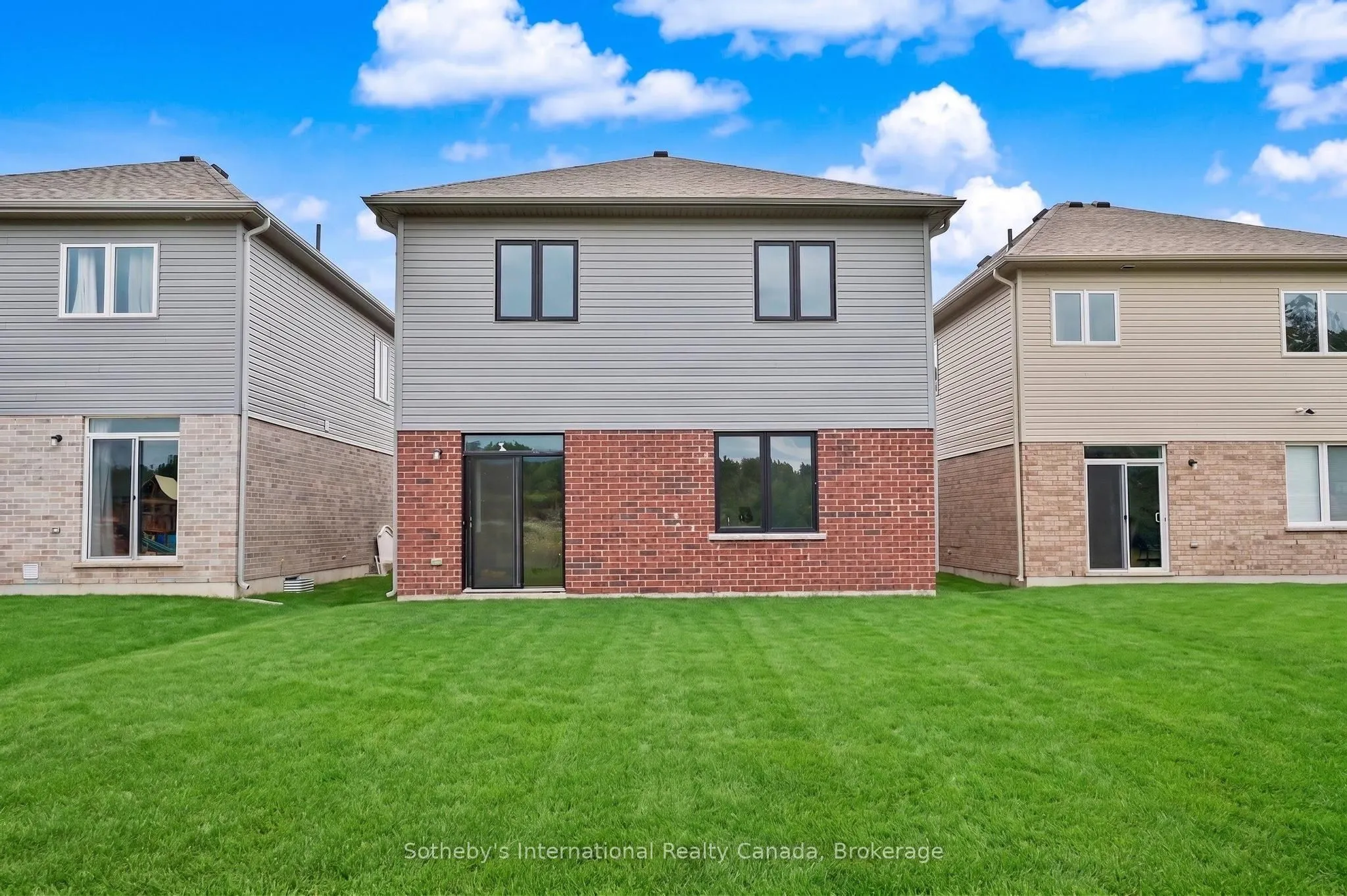 12 Hillcroft Way