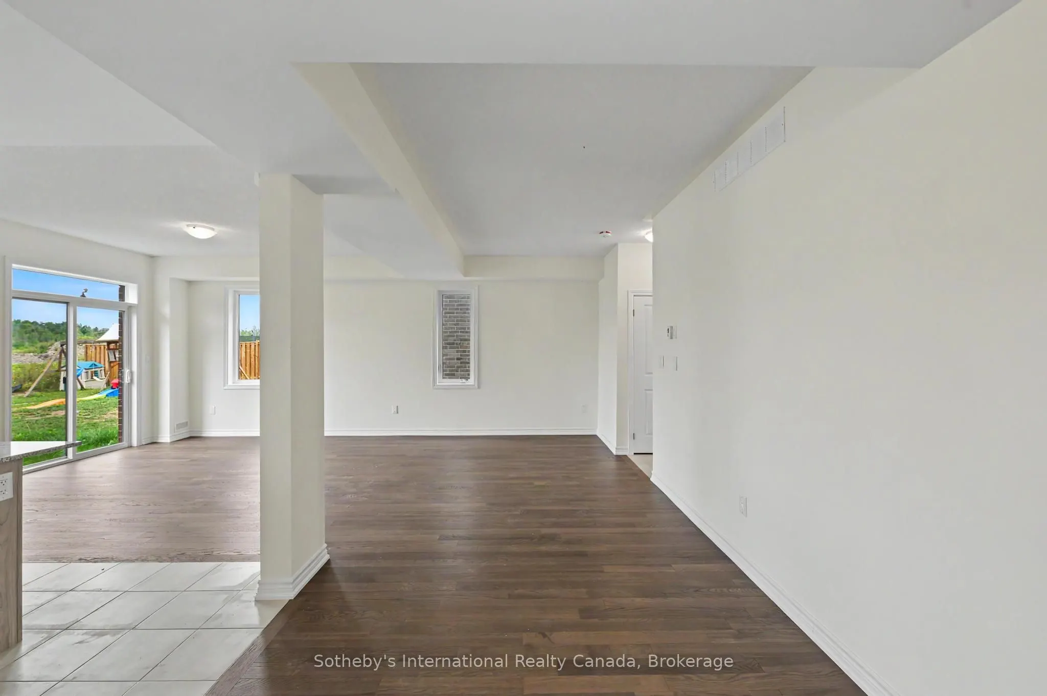 12 Hillcroft Way