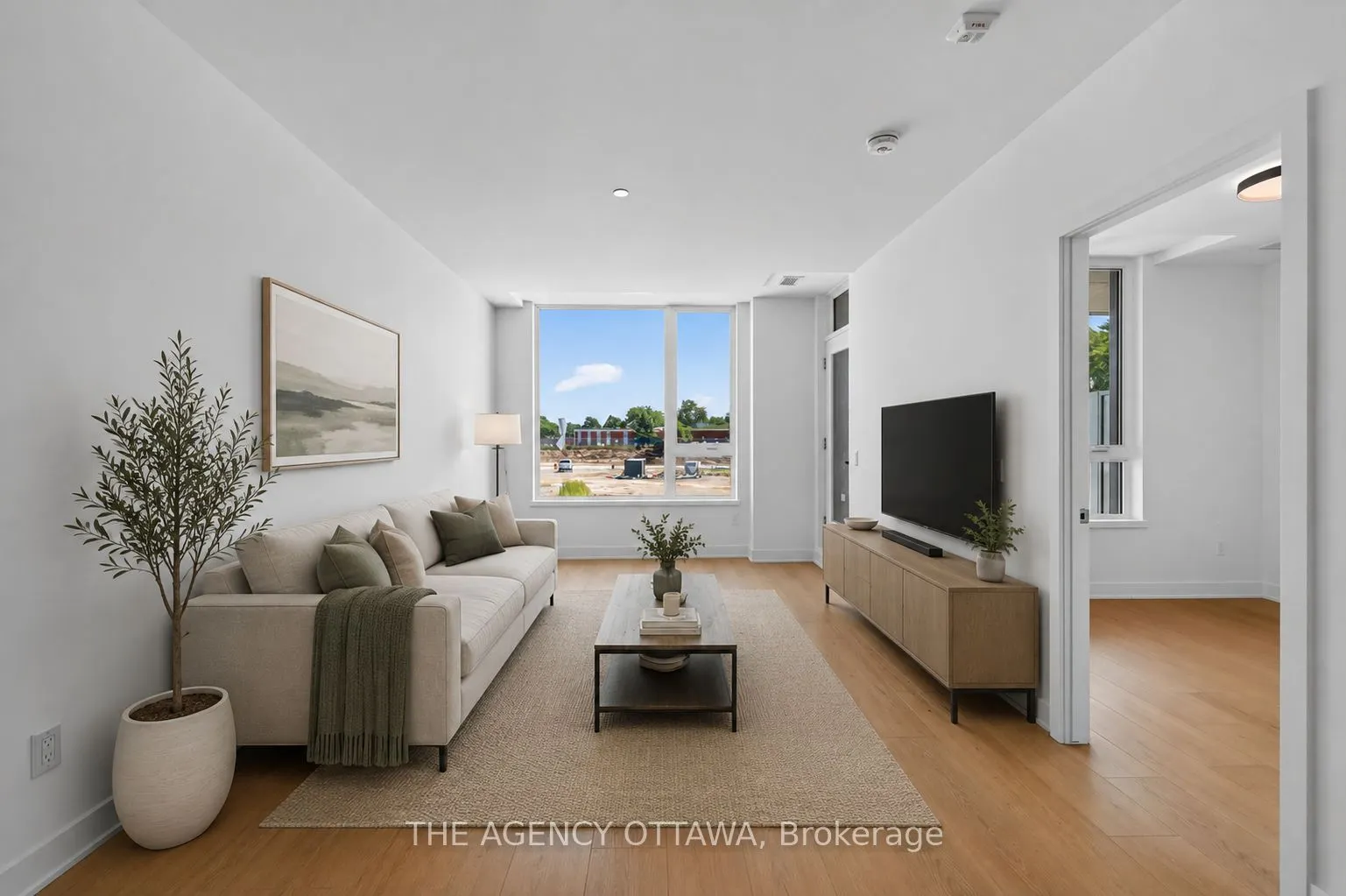 3085 Riverside Drive #201