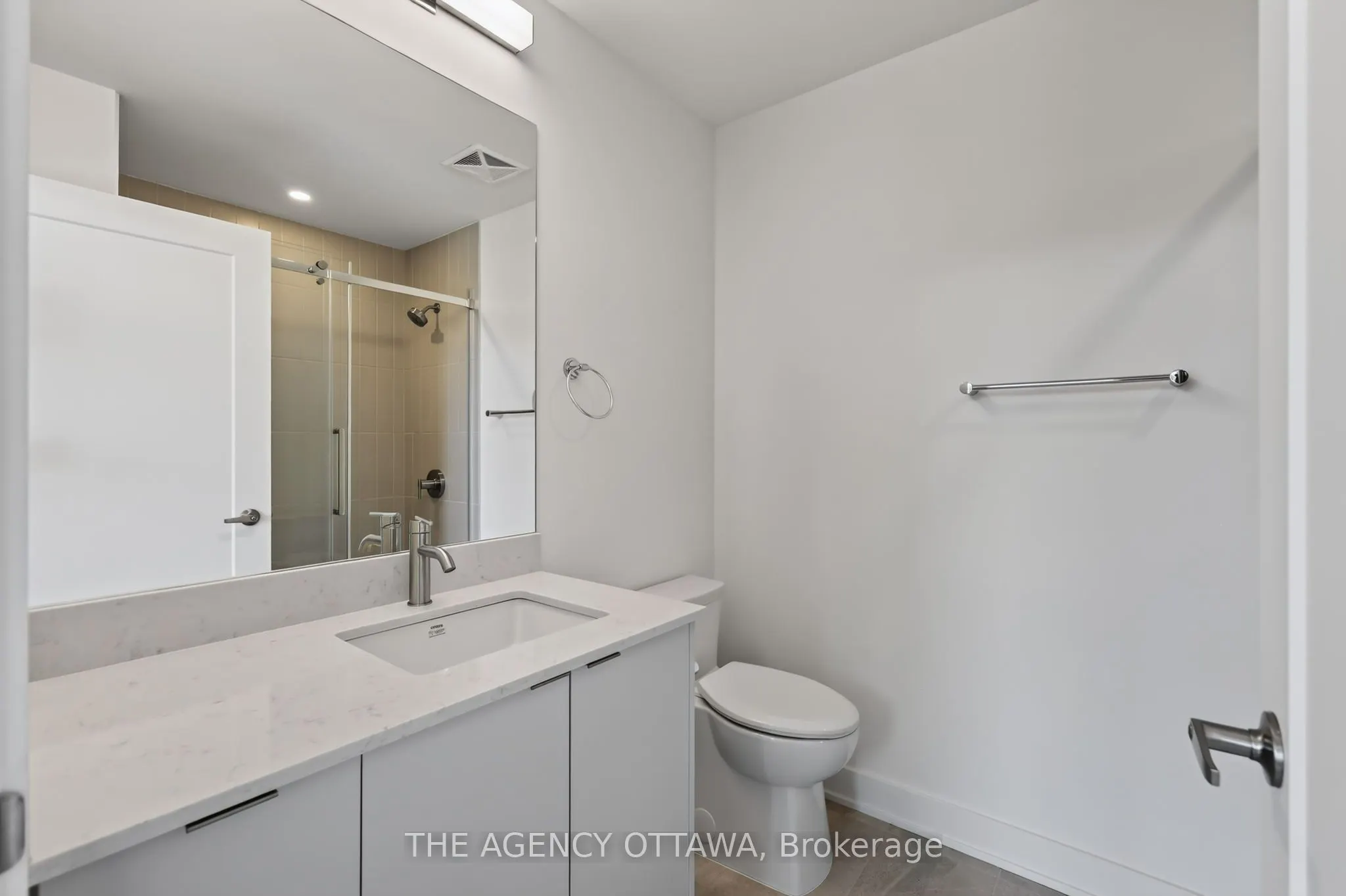 3085 Riverside Drive #204