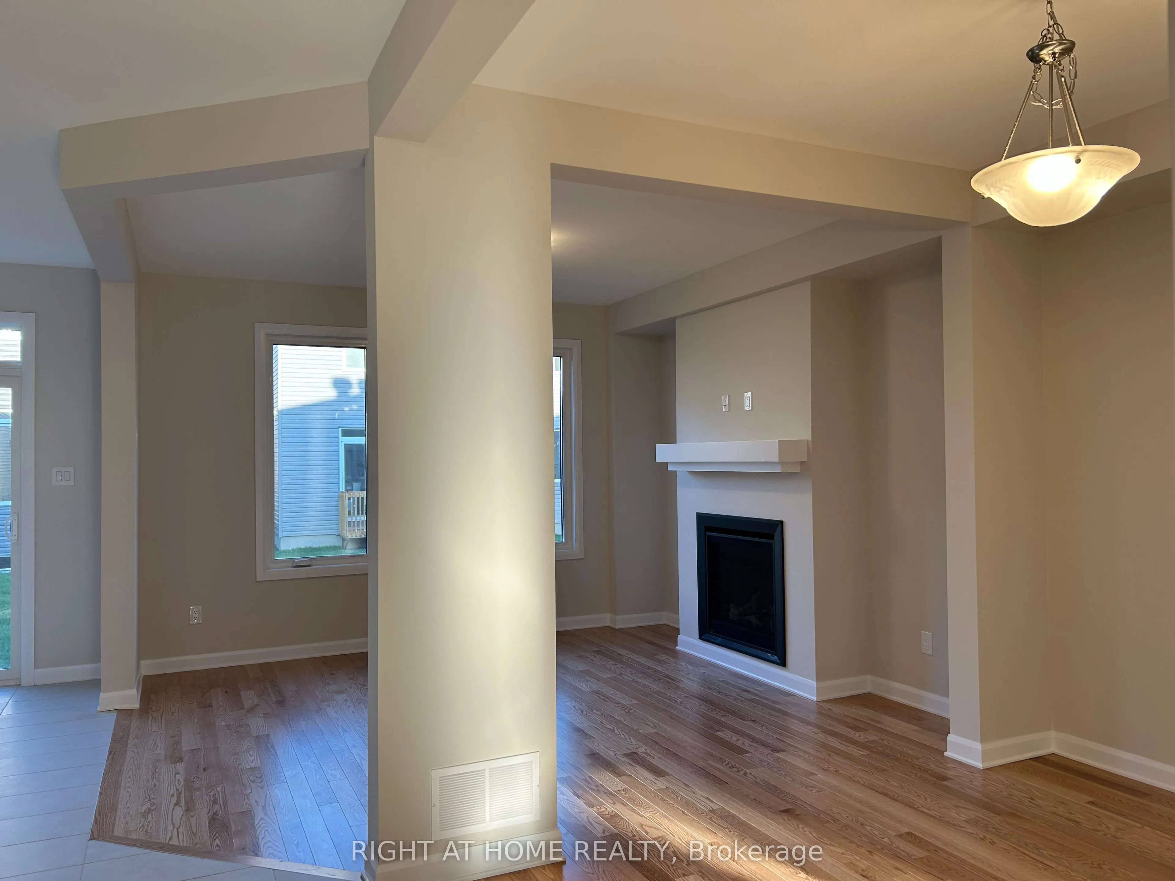 633 Idyllic Terrace W