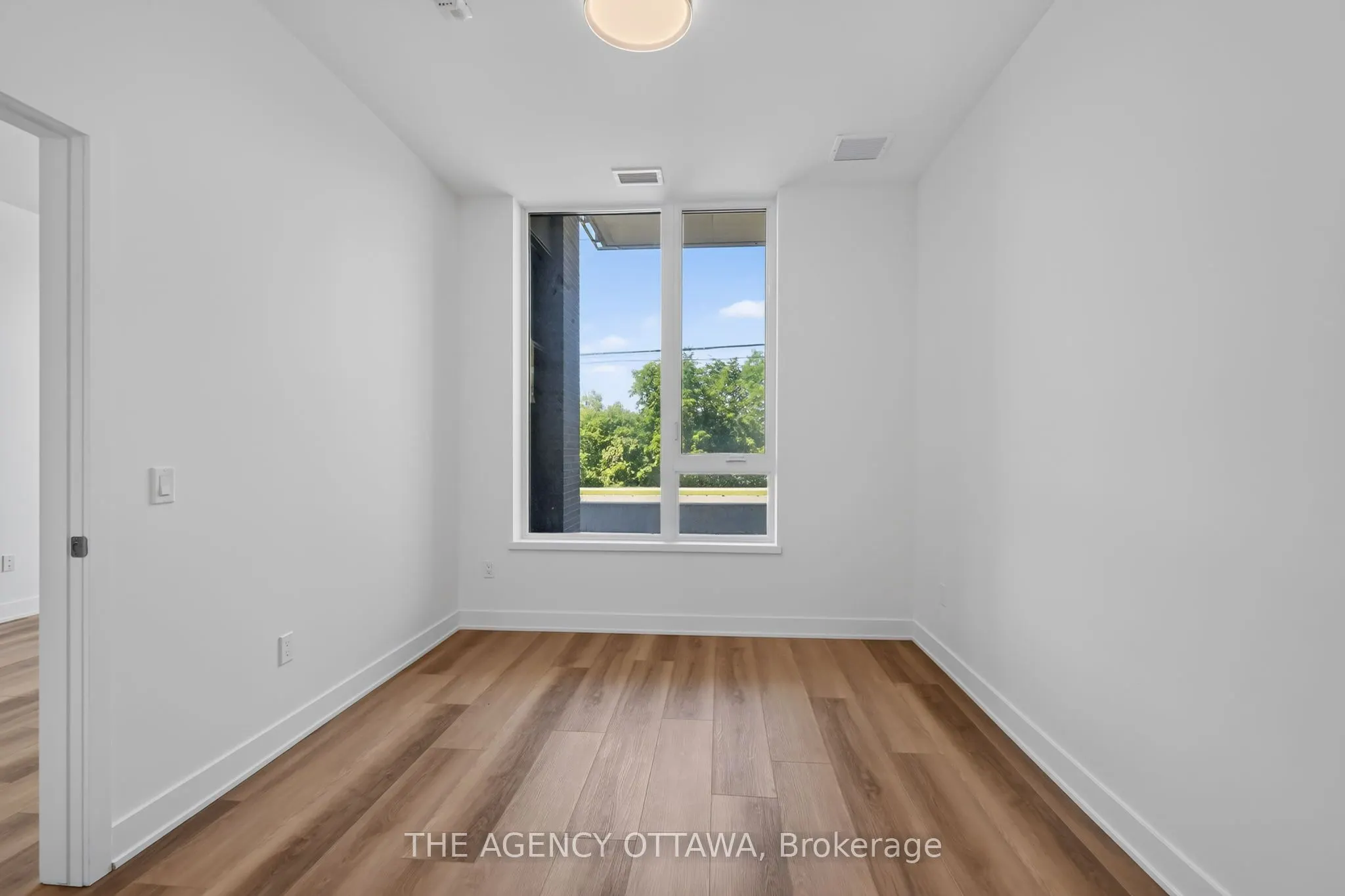 3085 Riverside Drive #105