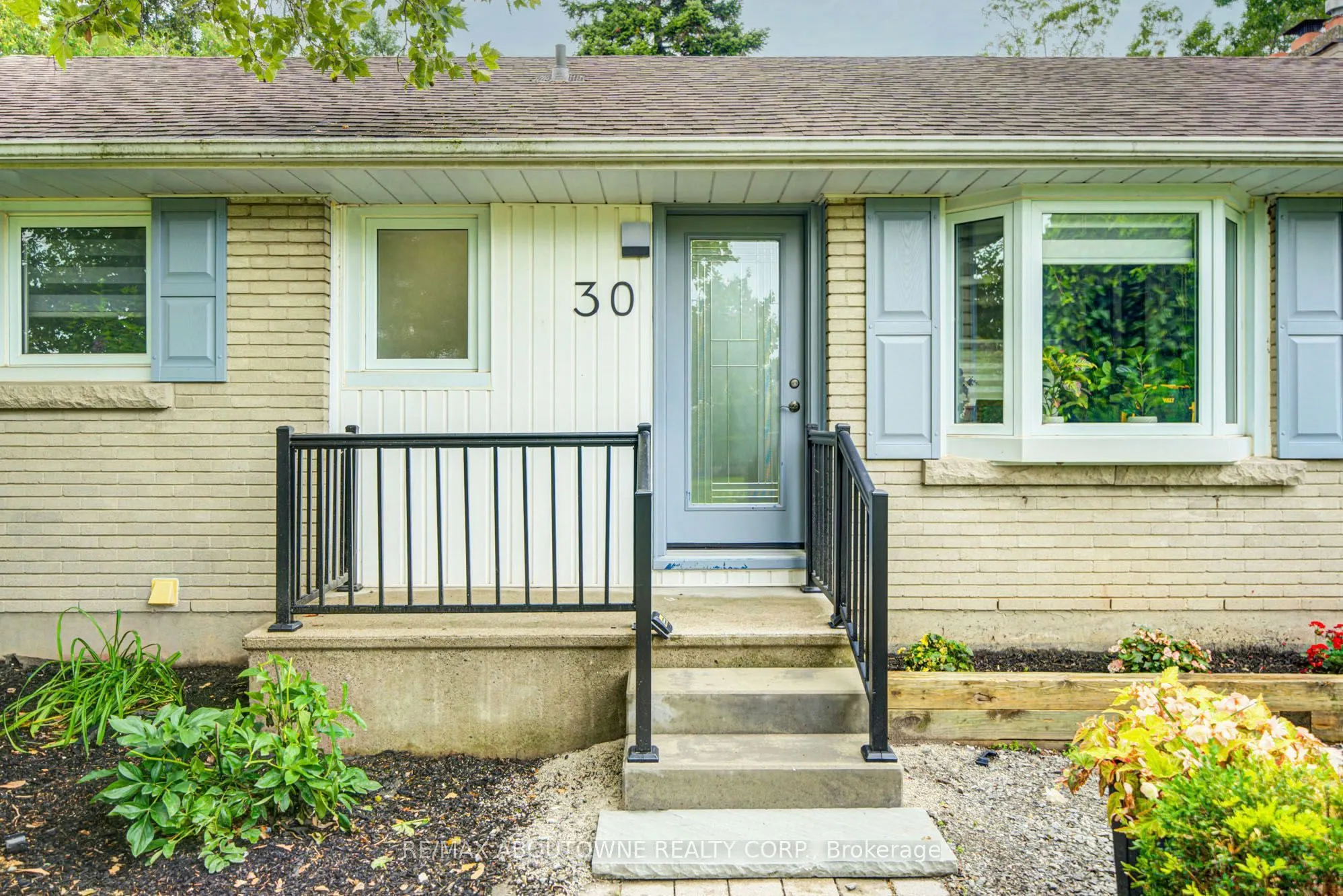 30 Dale Avenue