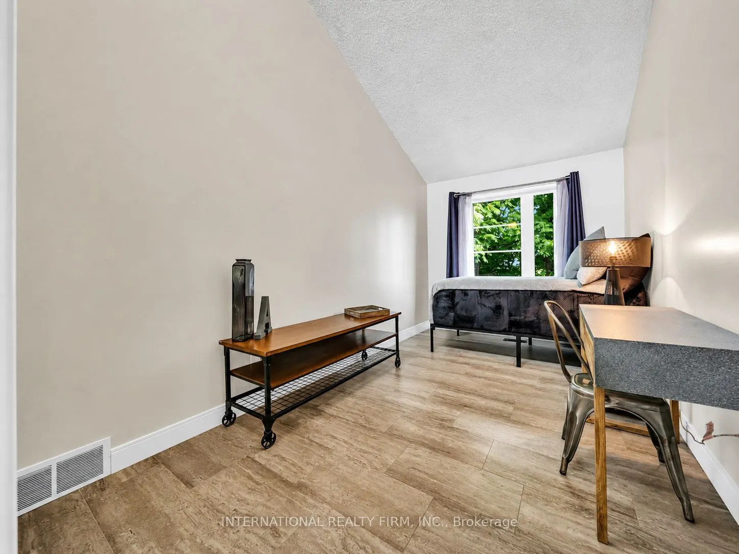 5 Firelane 14b Road