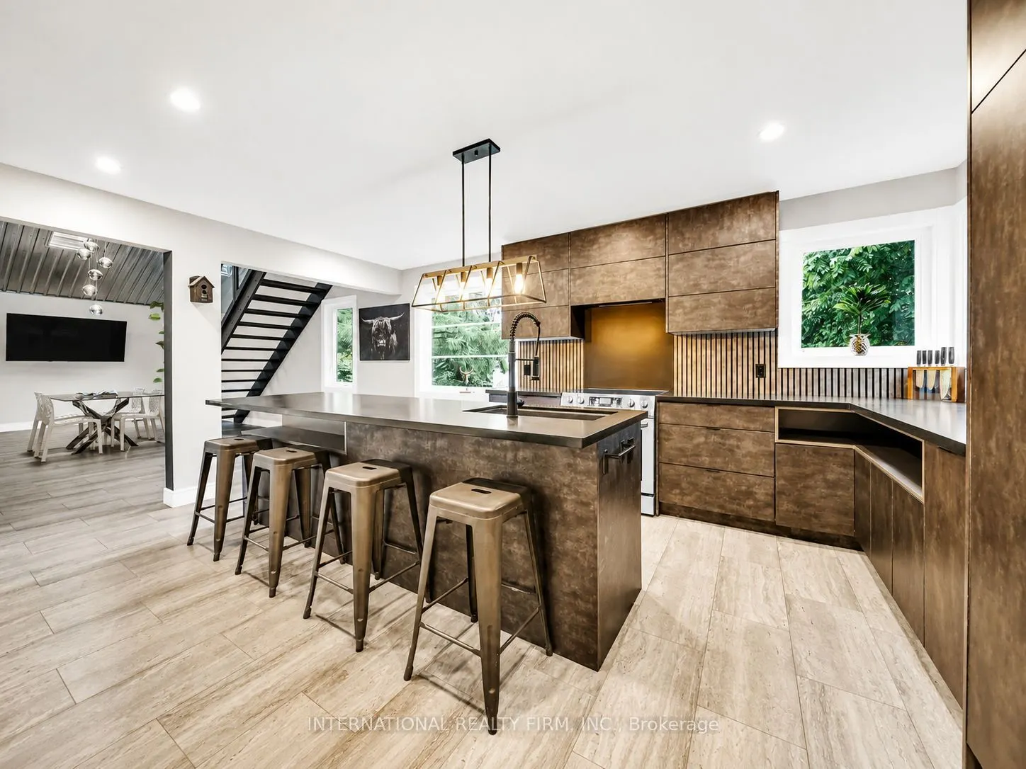 5 Firelane 14b Road