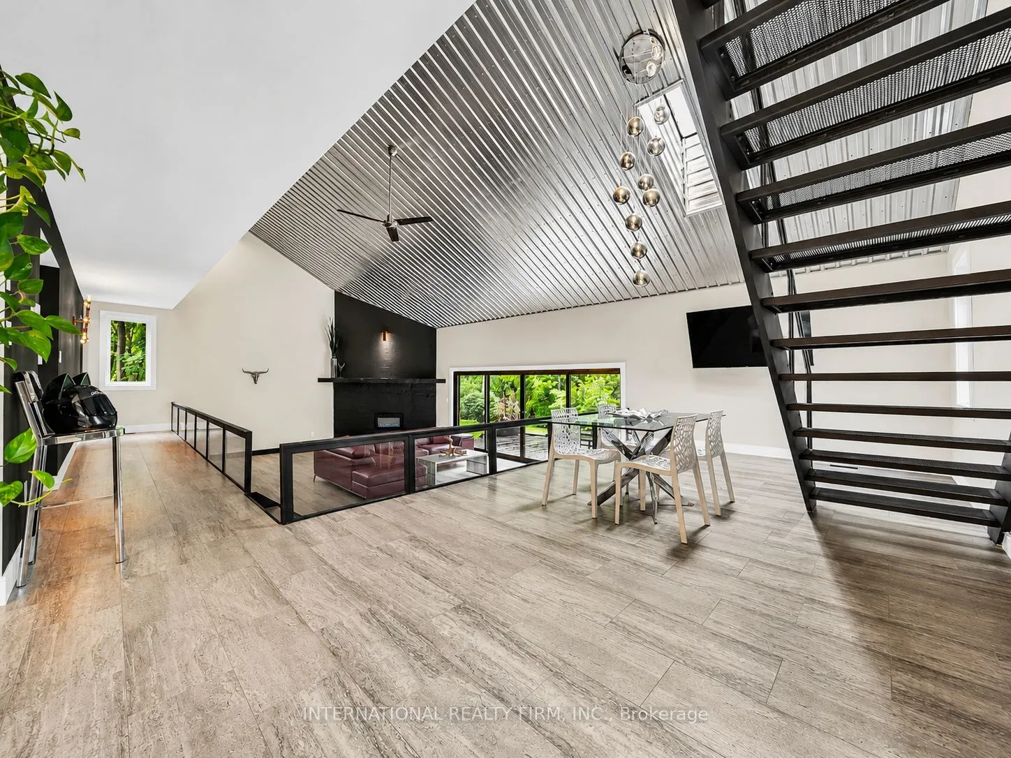5 Firelane 14b Road