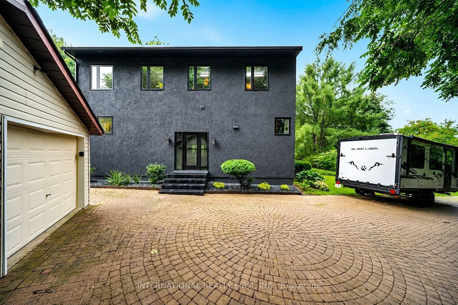 5 Firelane 14b Road