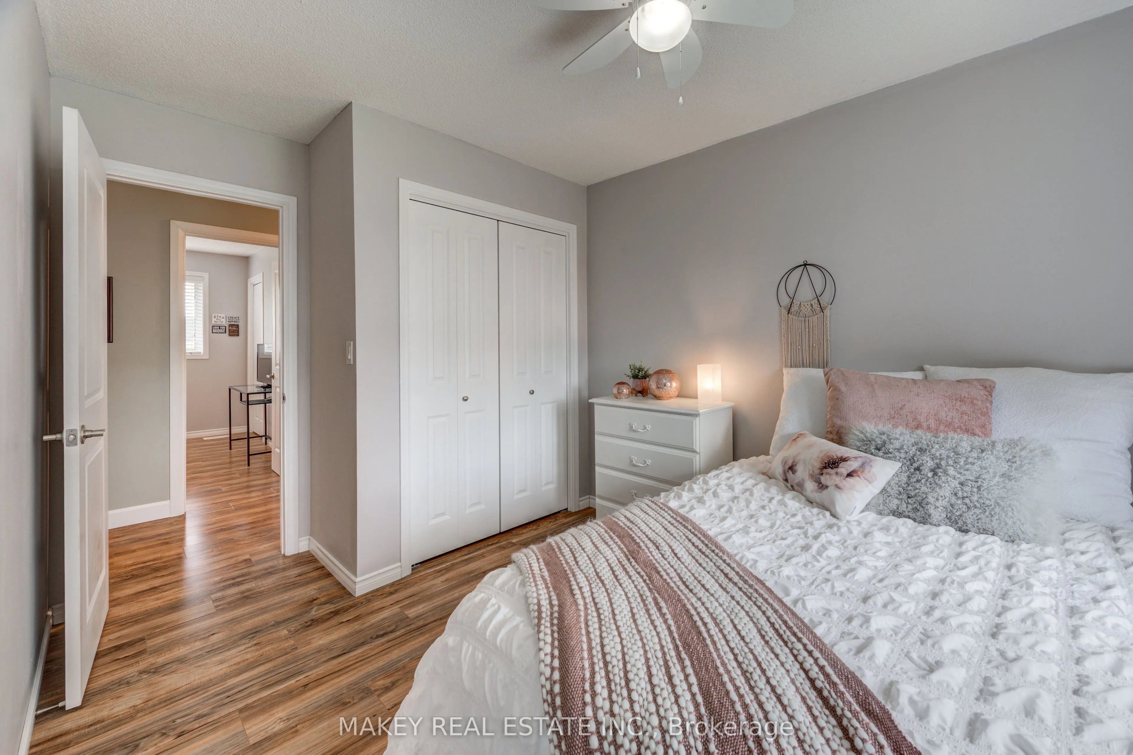 671 Main Street S