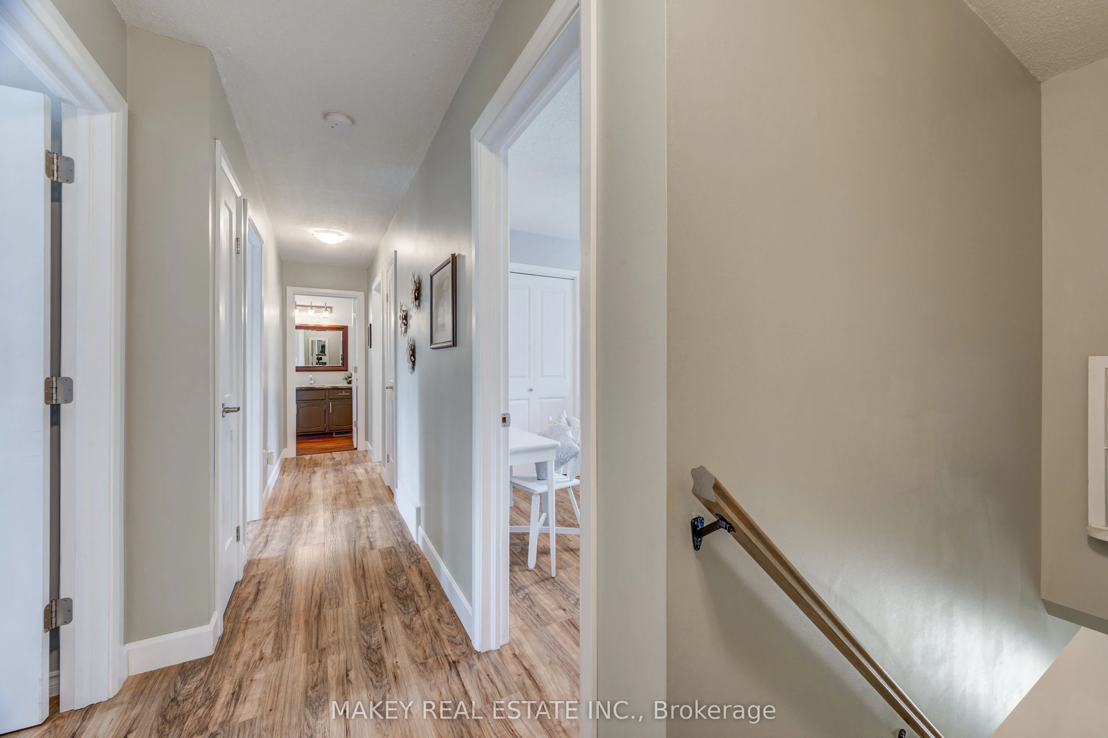 671 Main Street S