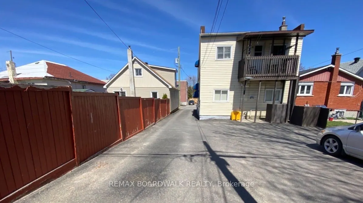 332 Shakespeare Street #1