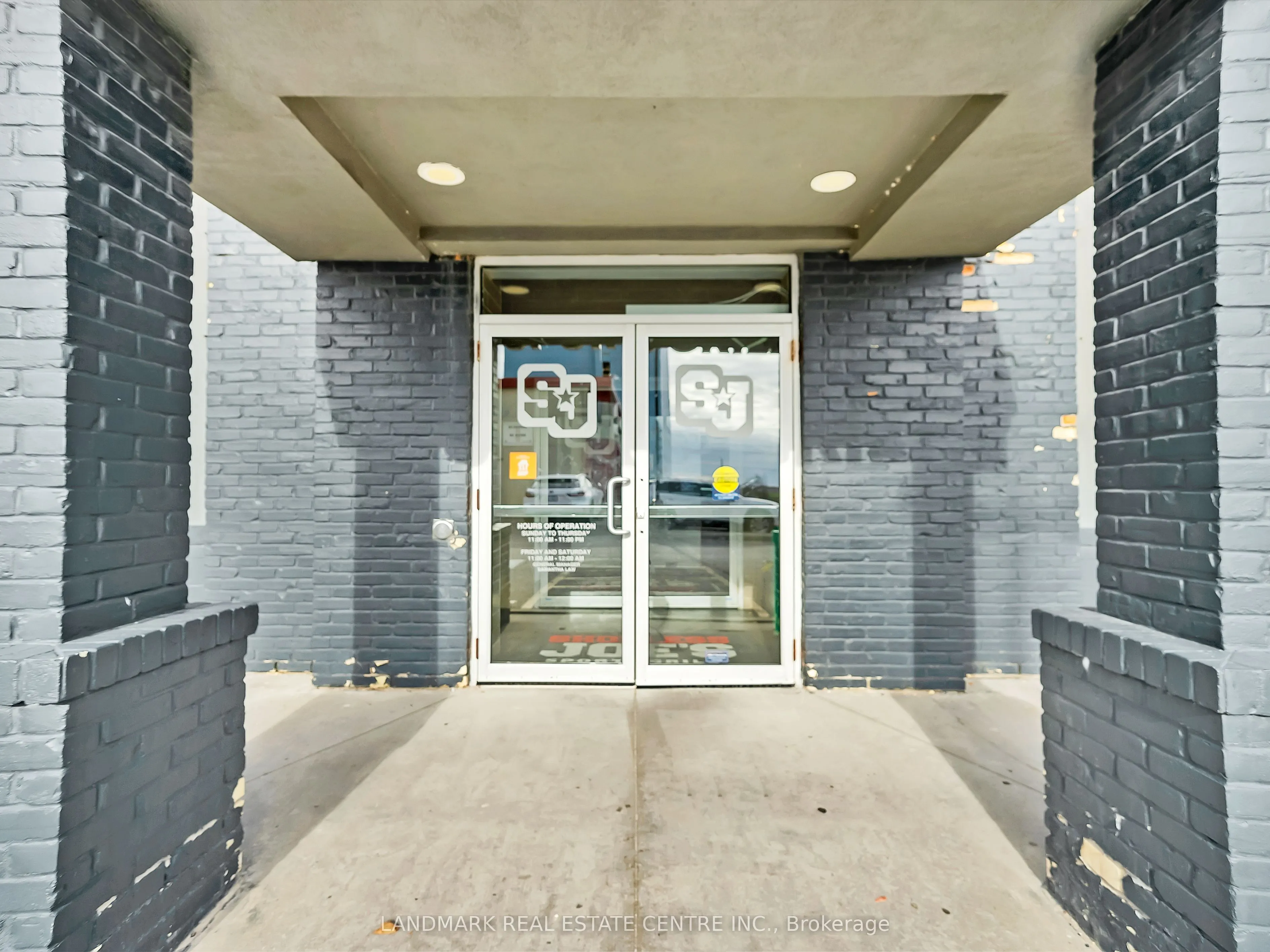 17 McPherson Drive N #1