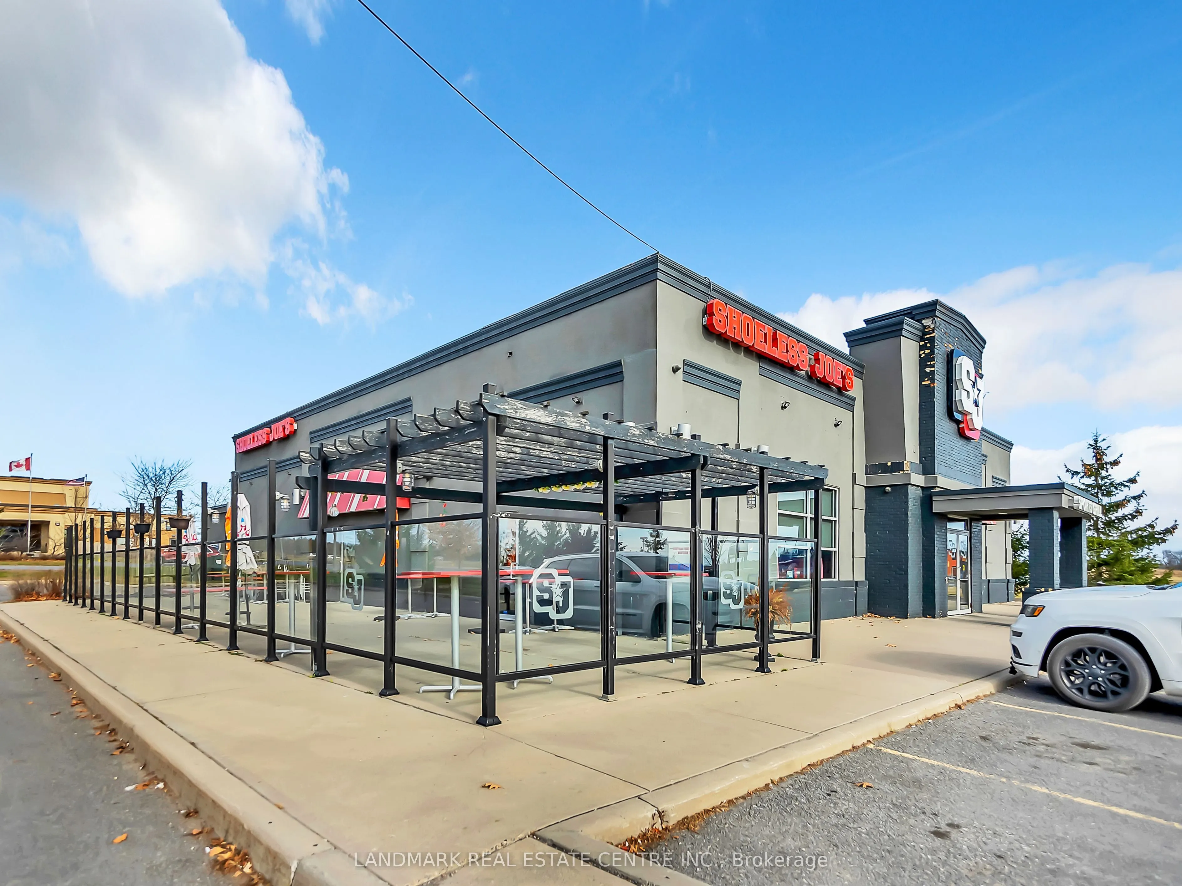 17 McPherson Drive N #1