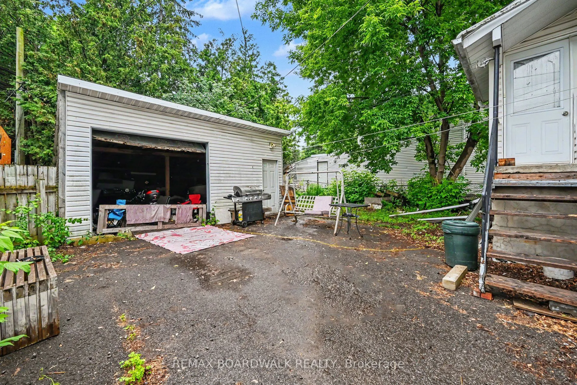 46 Jolliet Avenue