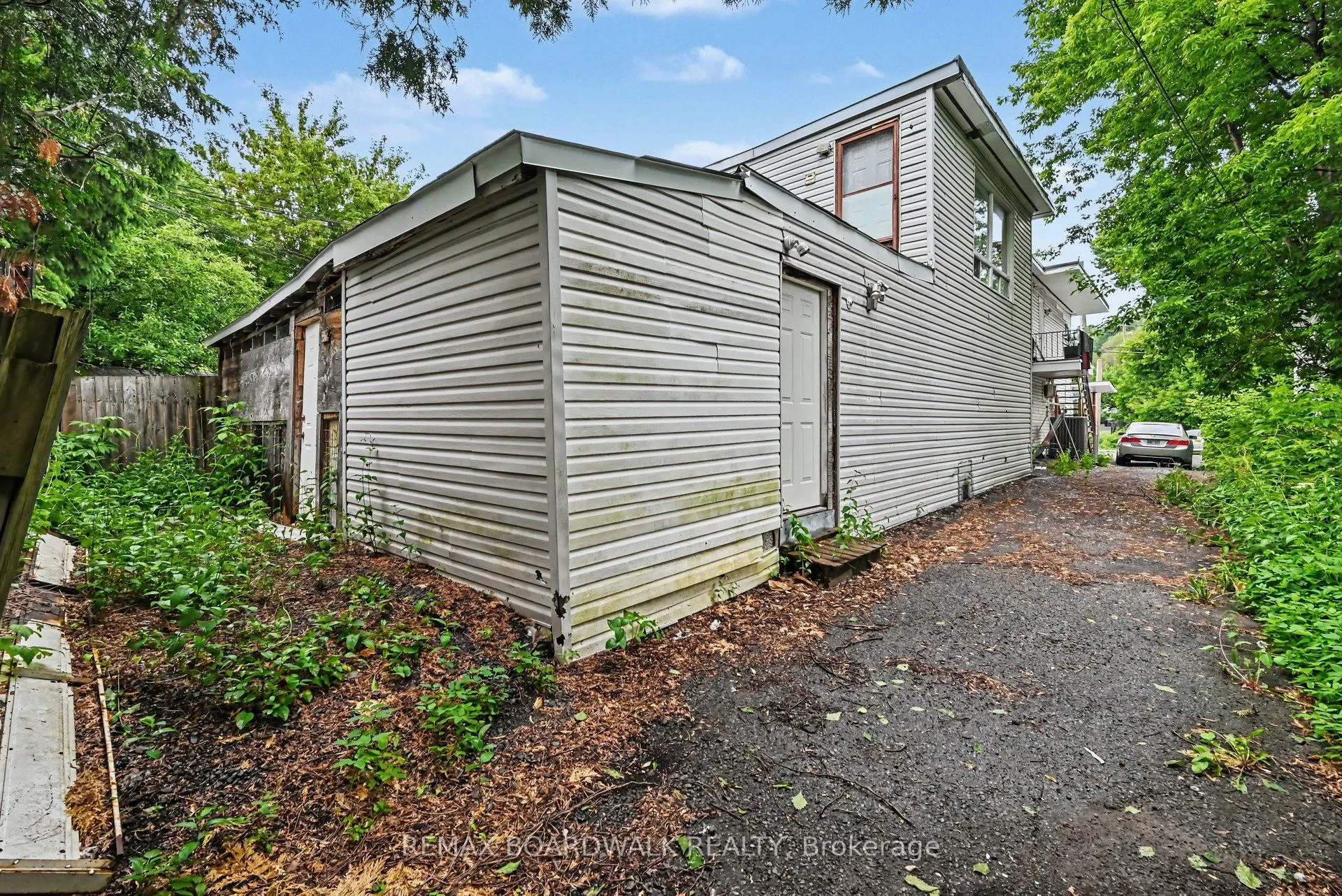 46 Jolliet Avenue