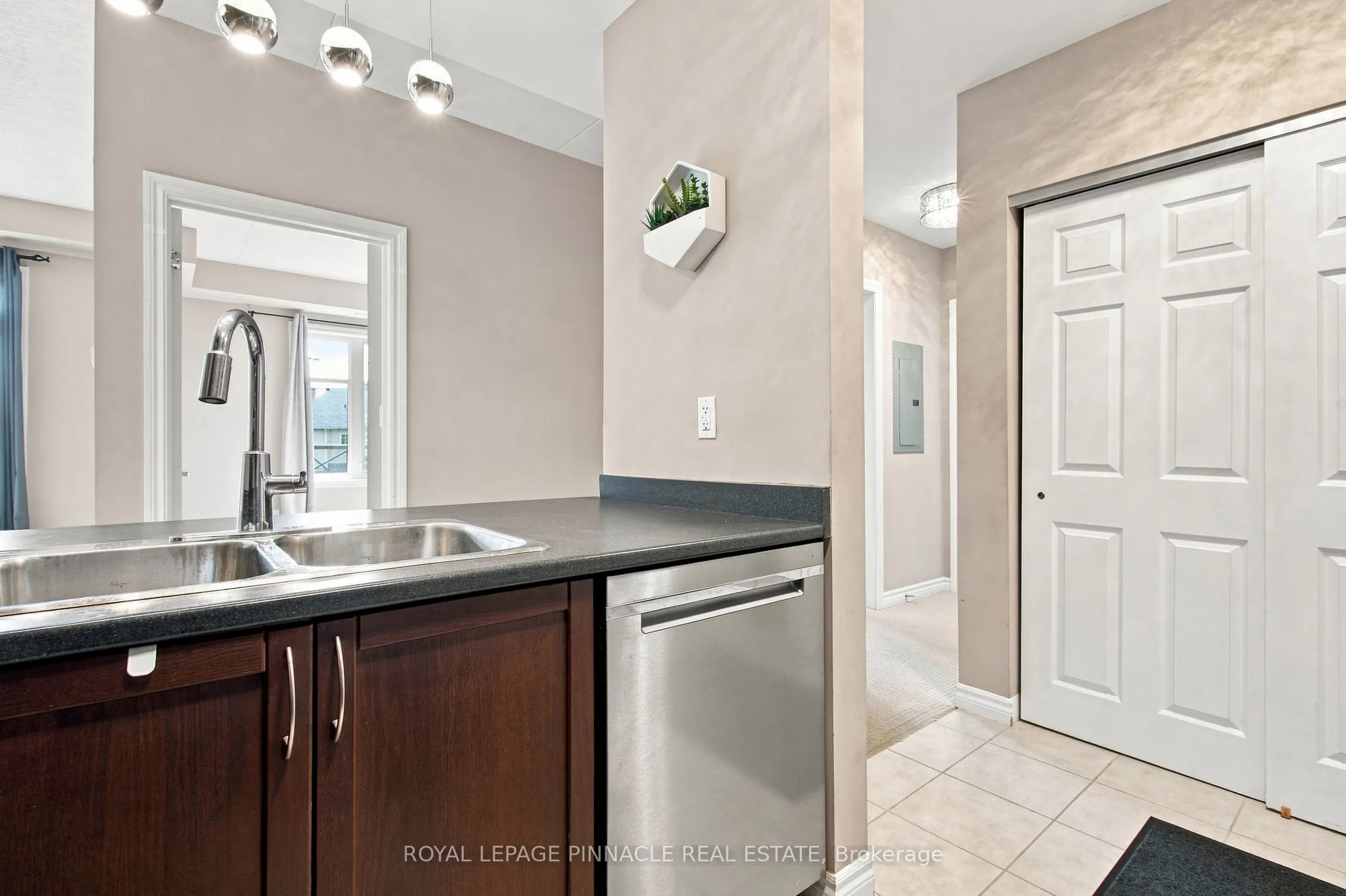 2 Colonial Drive #201
