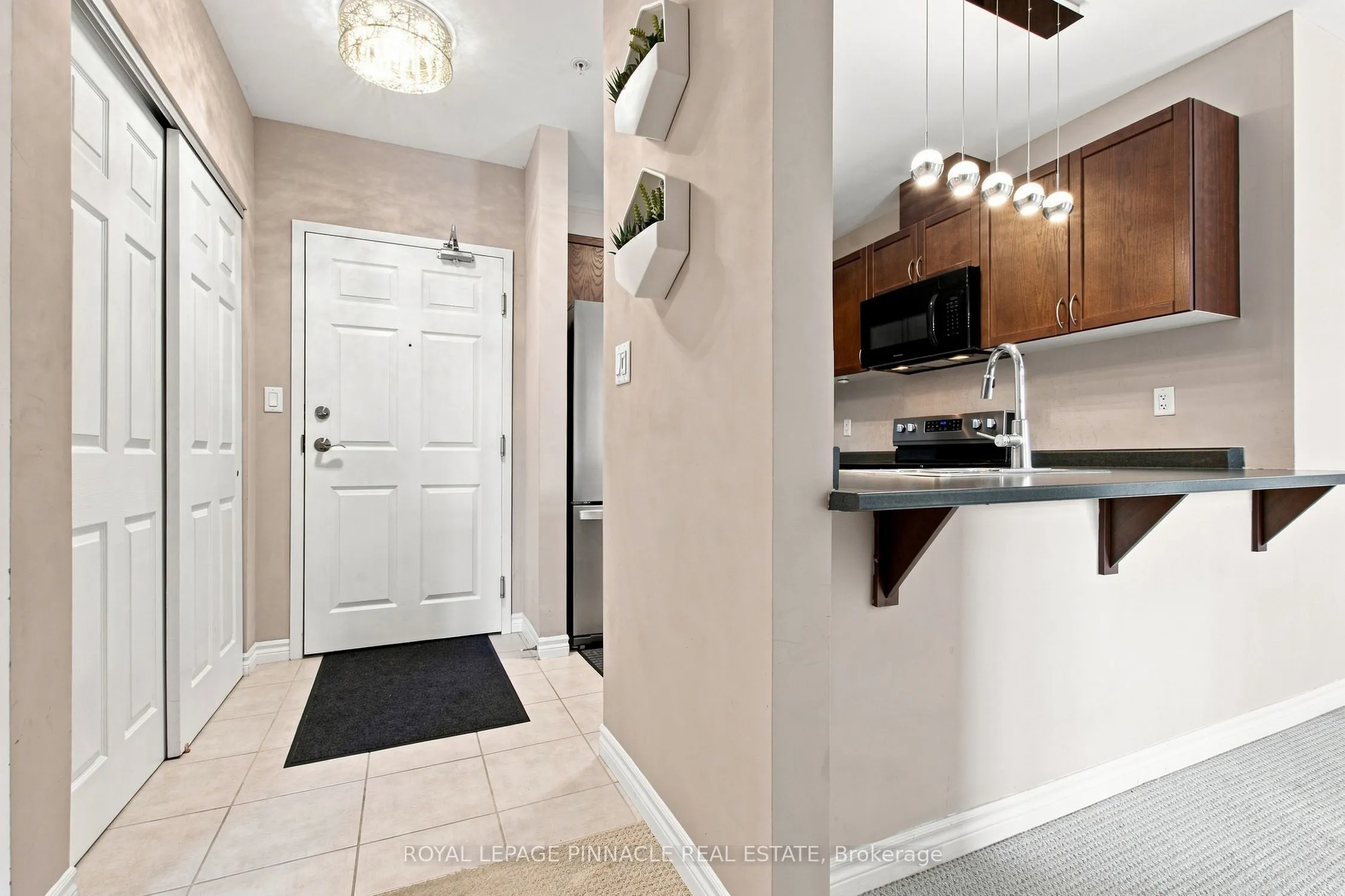 2 Colonial Drive #201