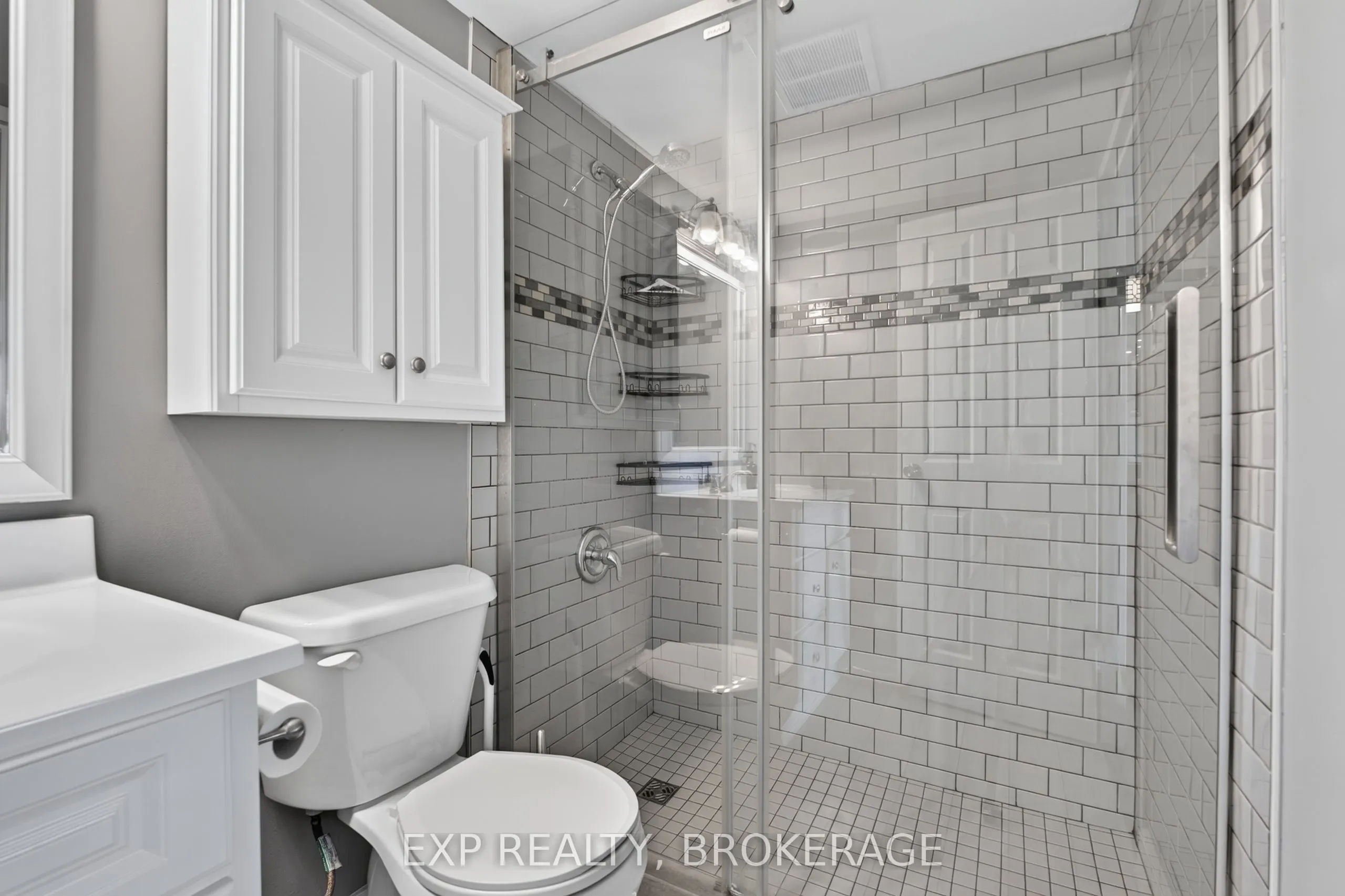2 MOWAT Avenue #202