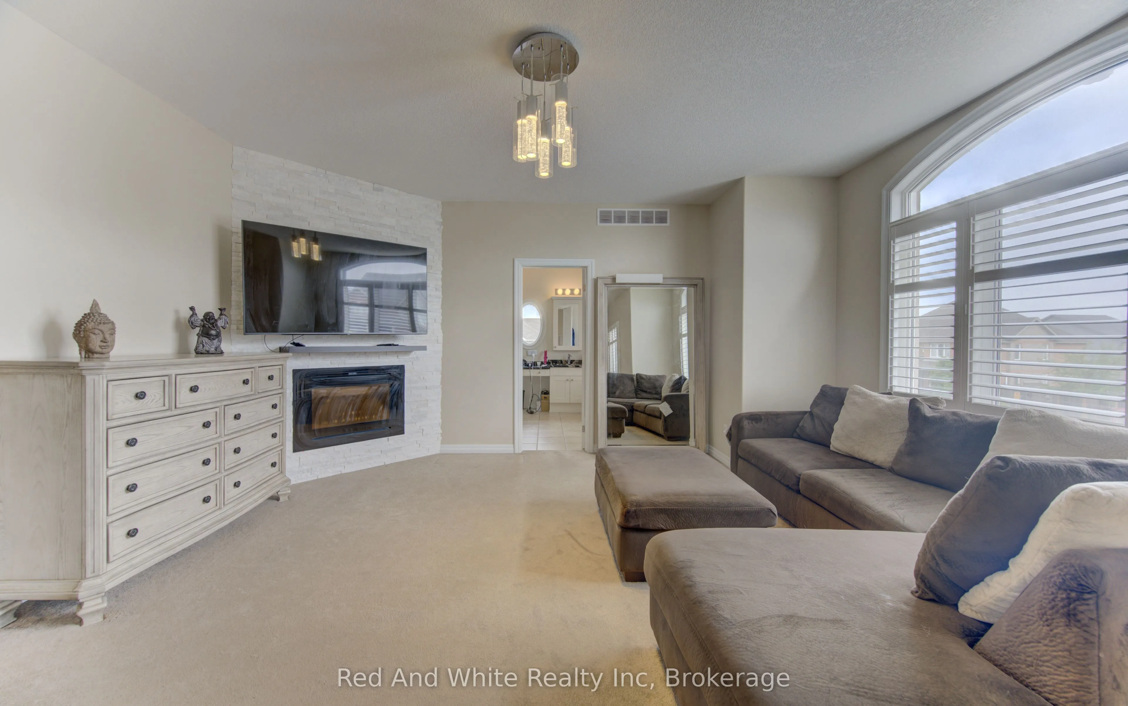 167 Westcliff Way
