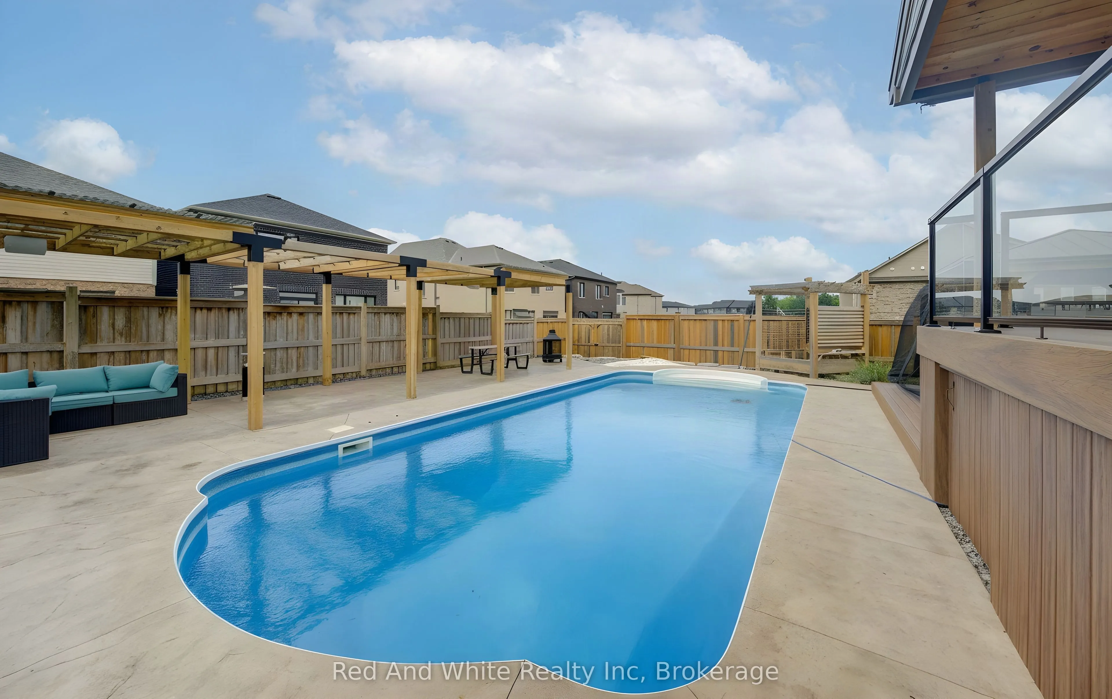 167 Westcliff Way