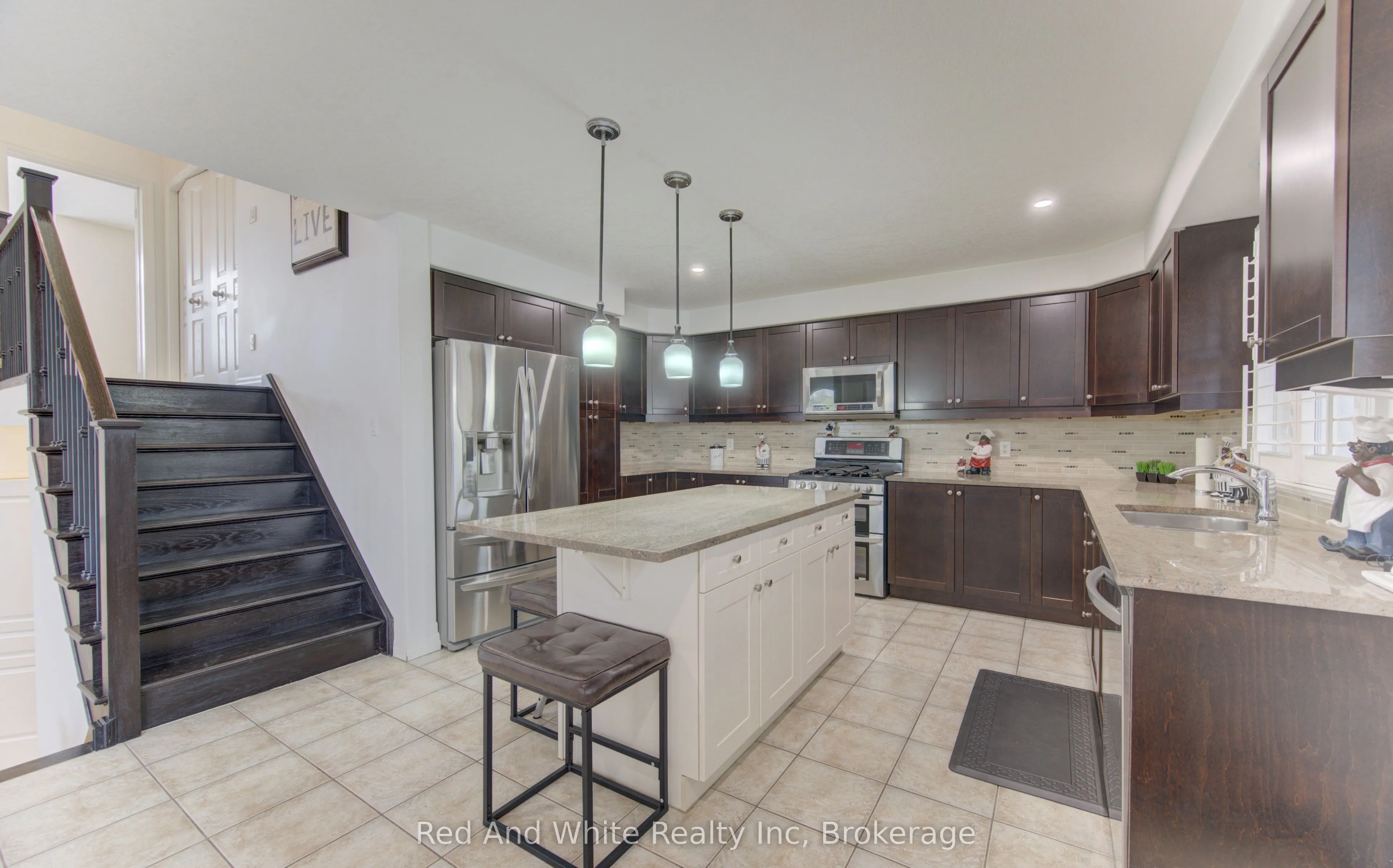 167 Westcliff Way