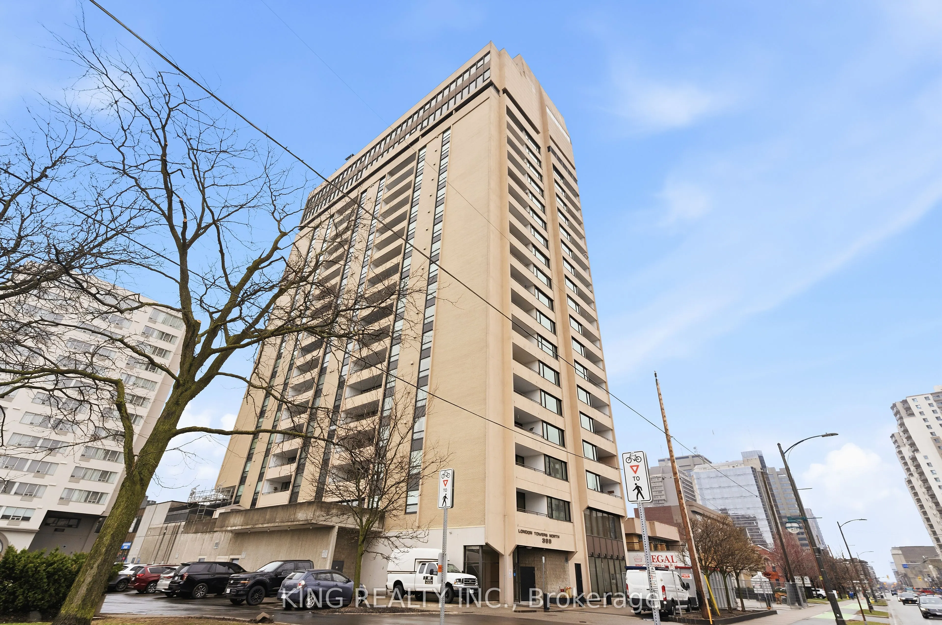 389 Dundas Street #701