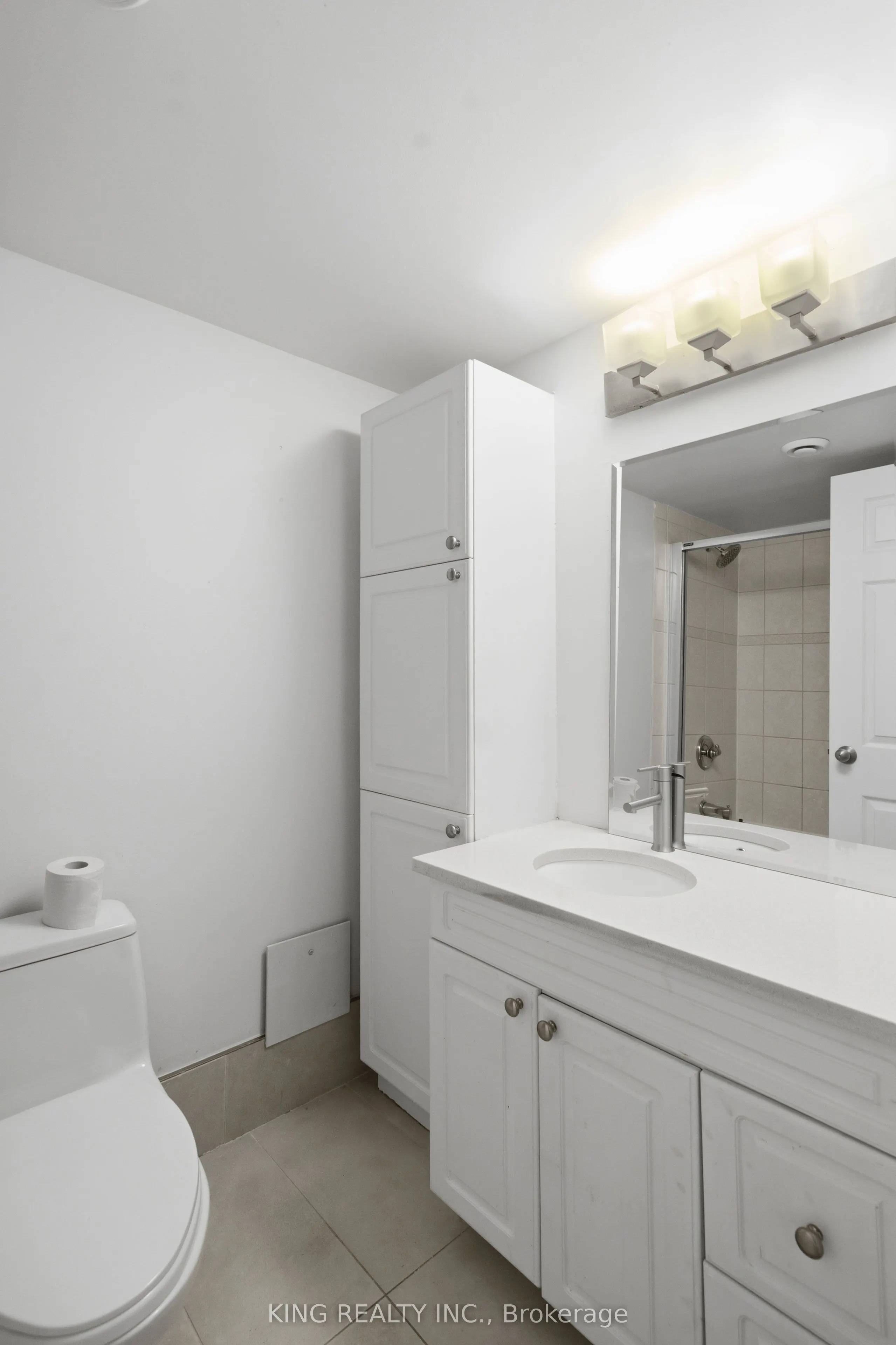 389 Dundas Street #701
