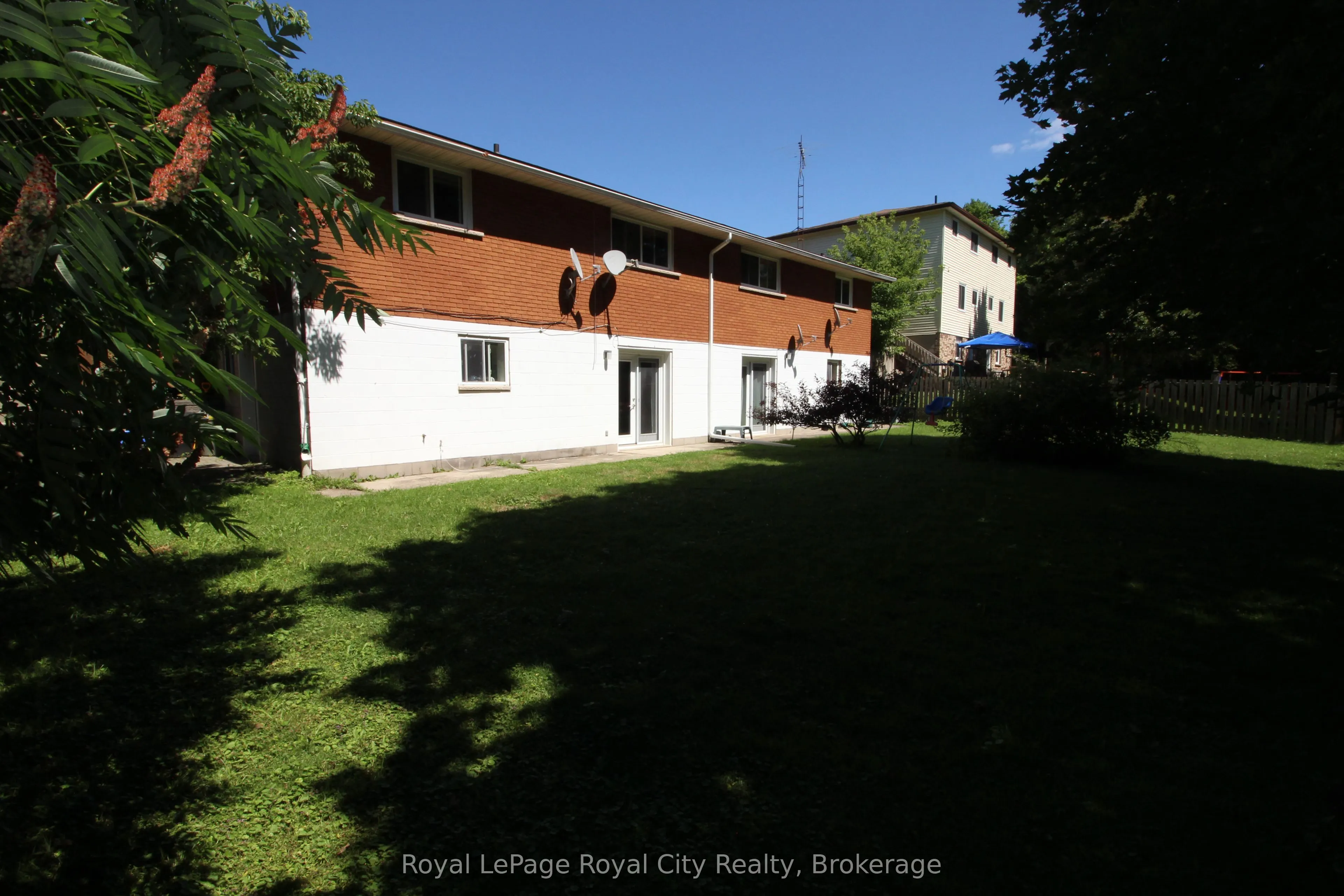405 Main Street S