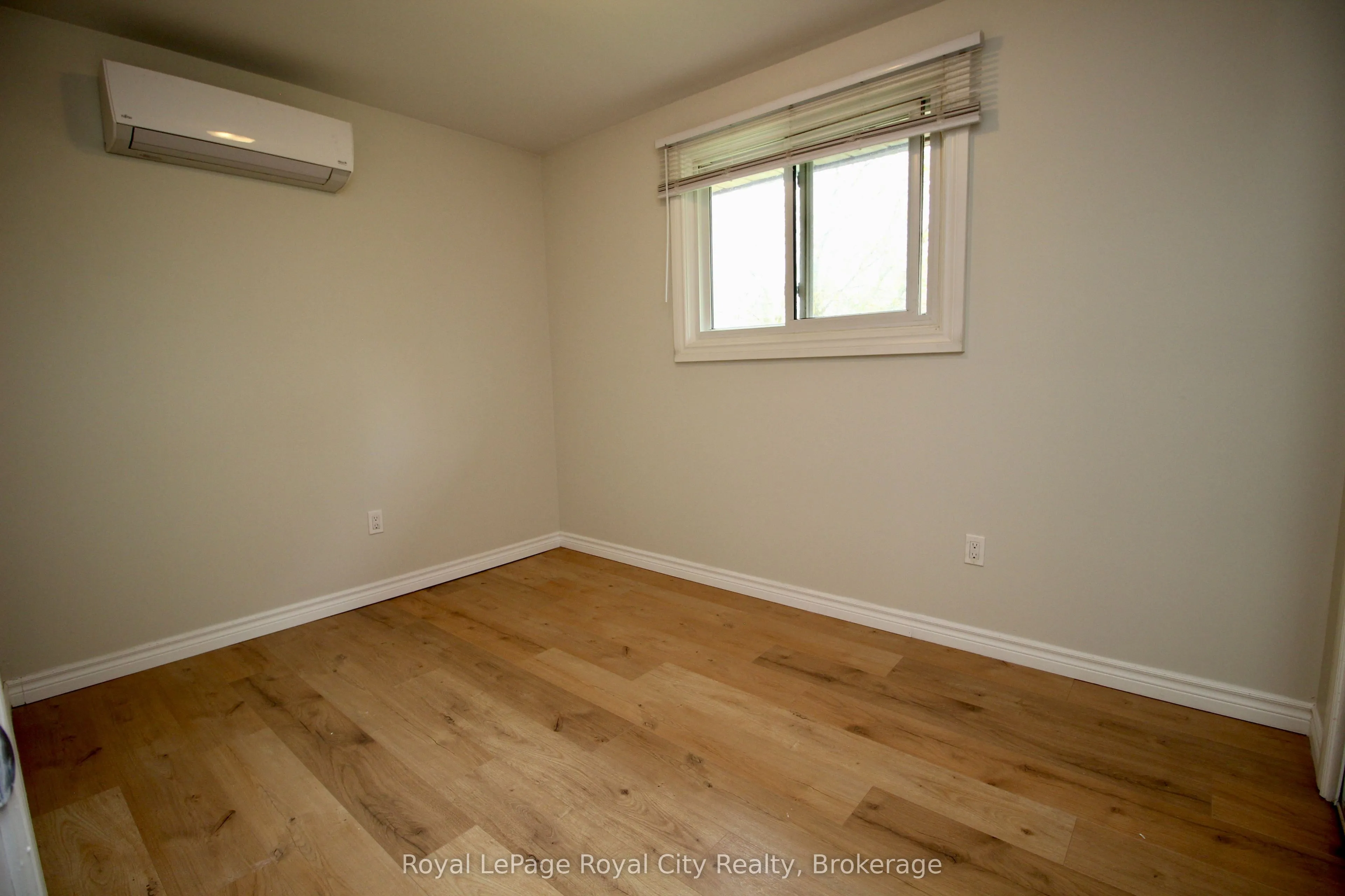 405 Main Street S