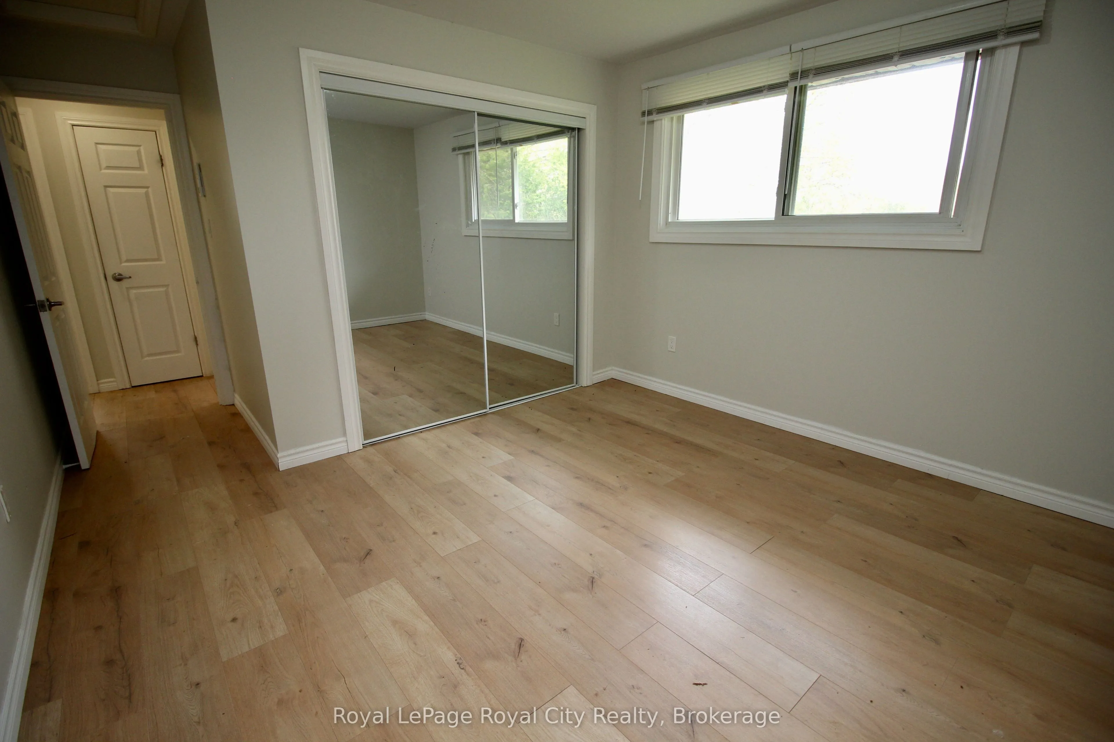 405 Main Street S