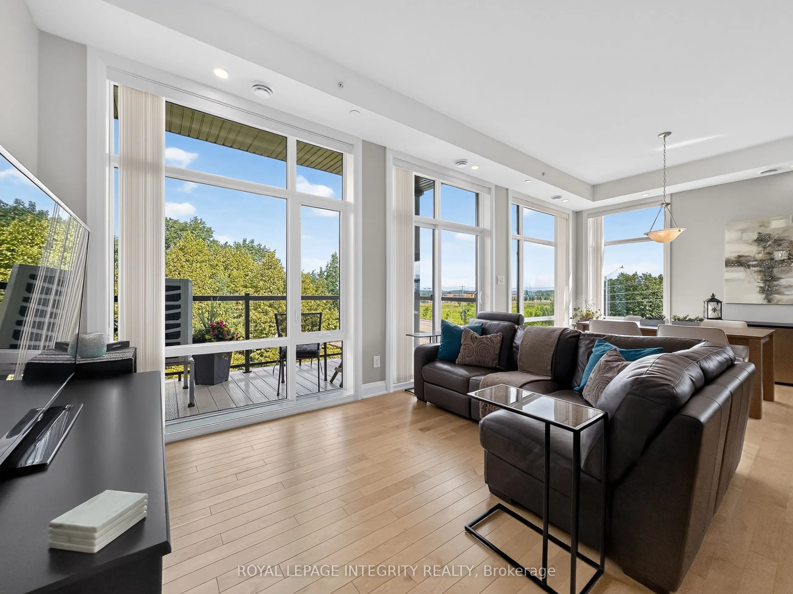 100 Cortile Private #303