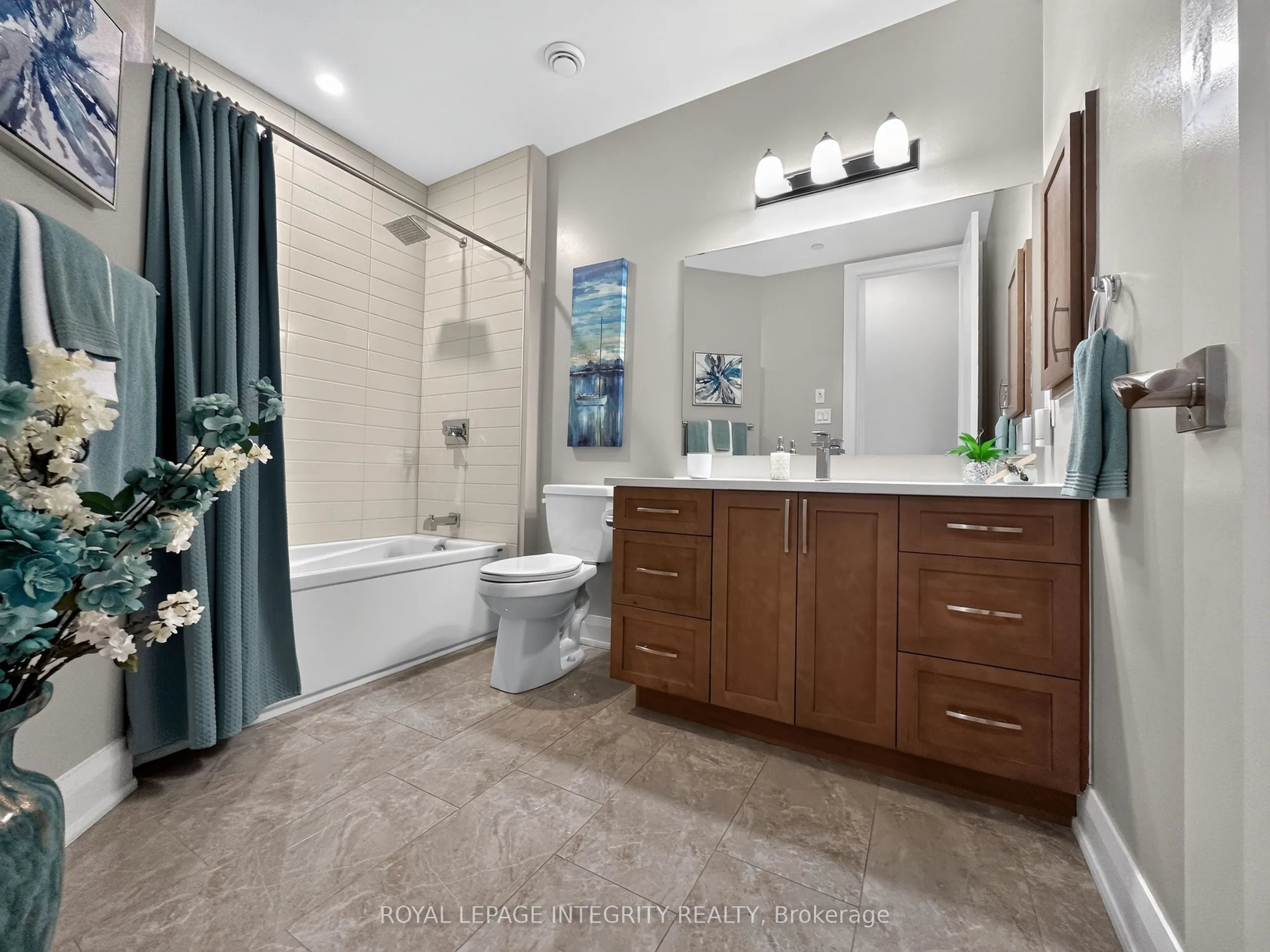100 Cortile Private #303