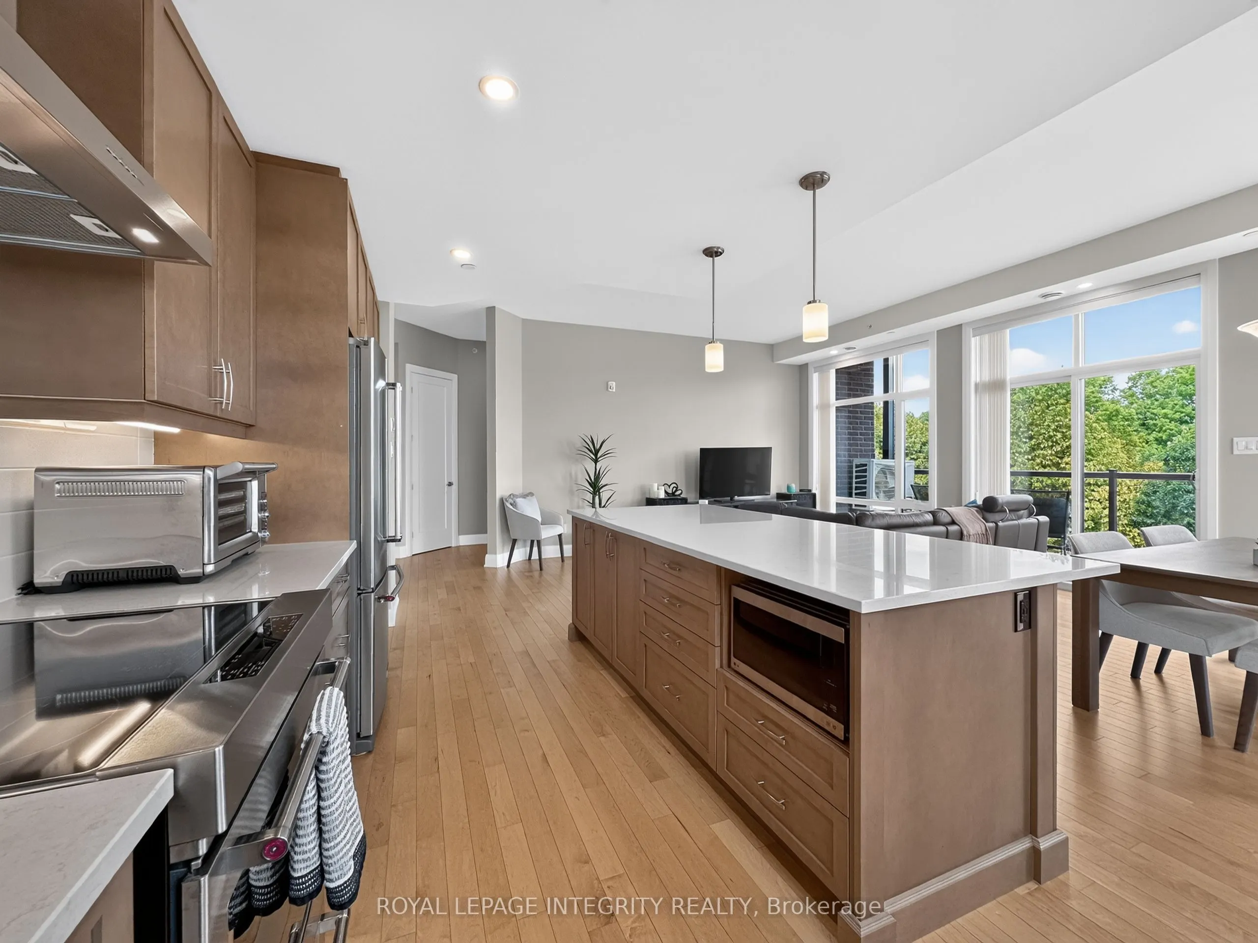 100 Cortile Private #303