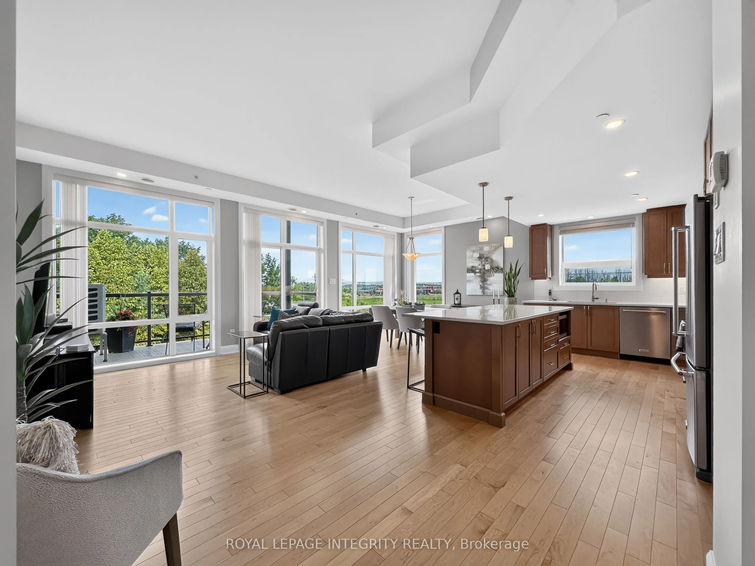 100 Cortile Private #303