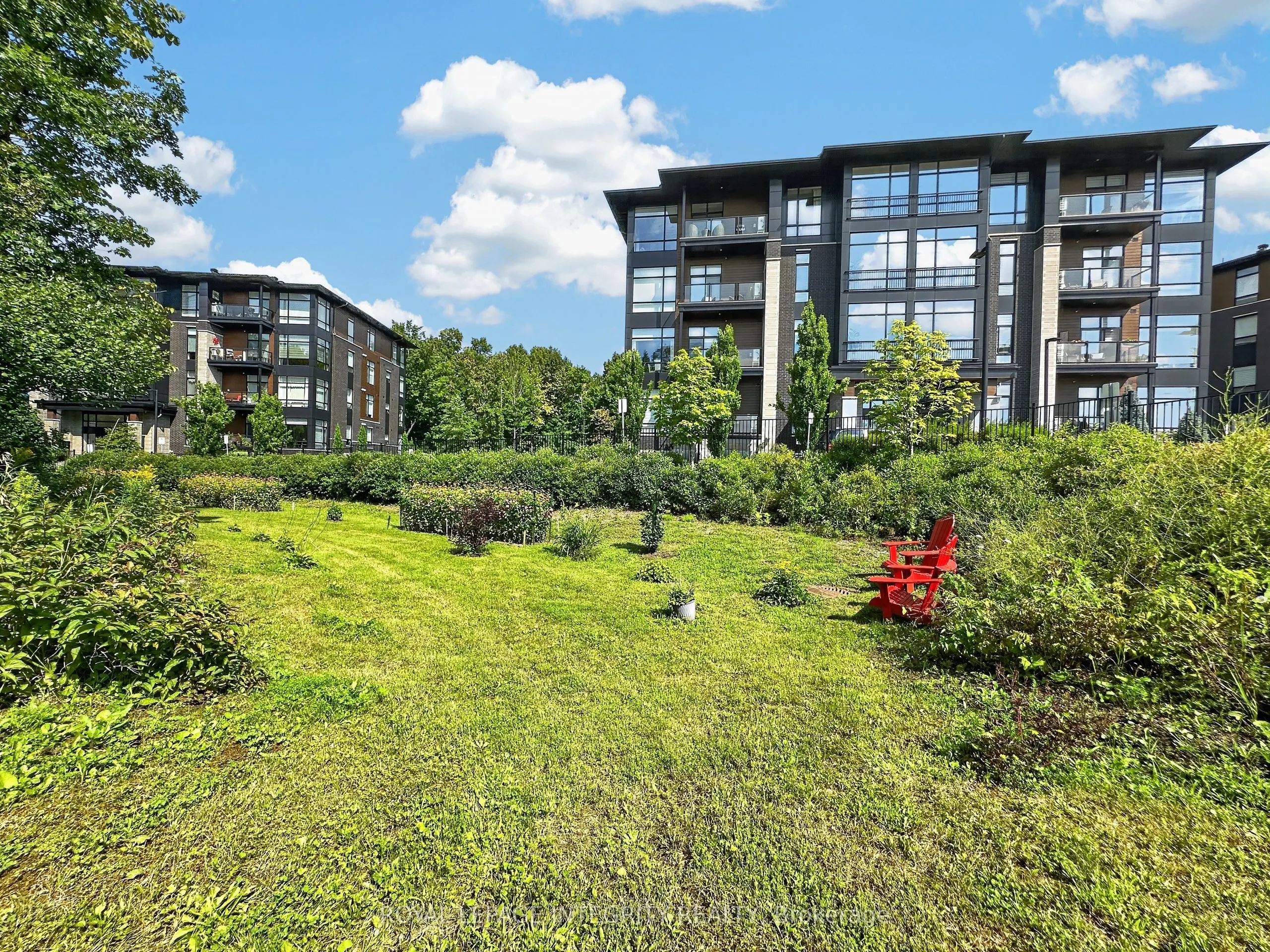 100 Cortile Private #303