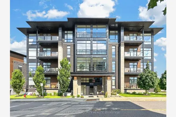 100 Cortile Private #303