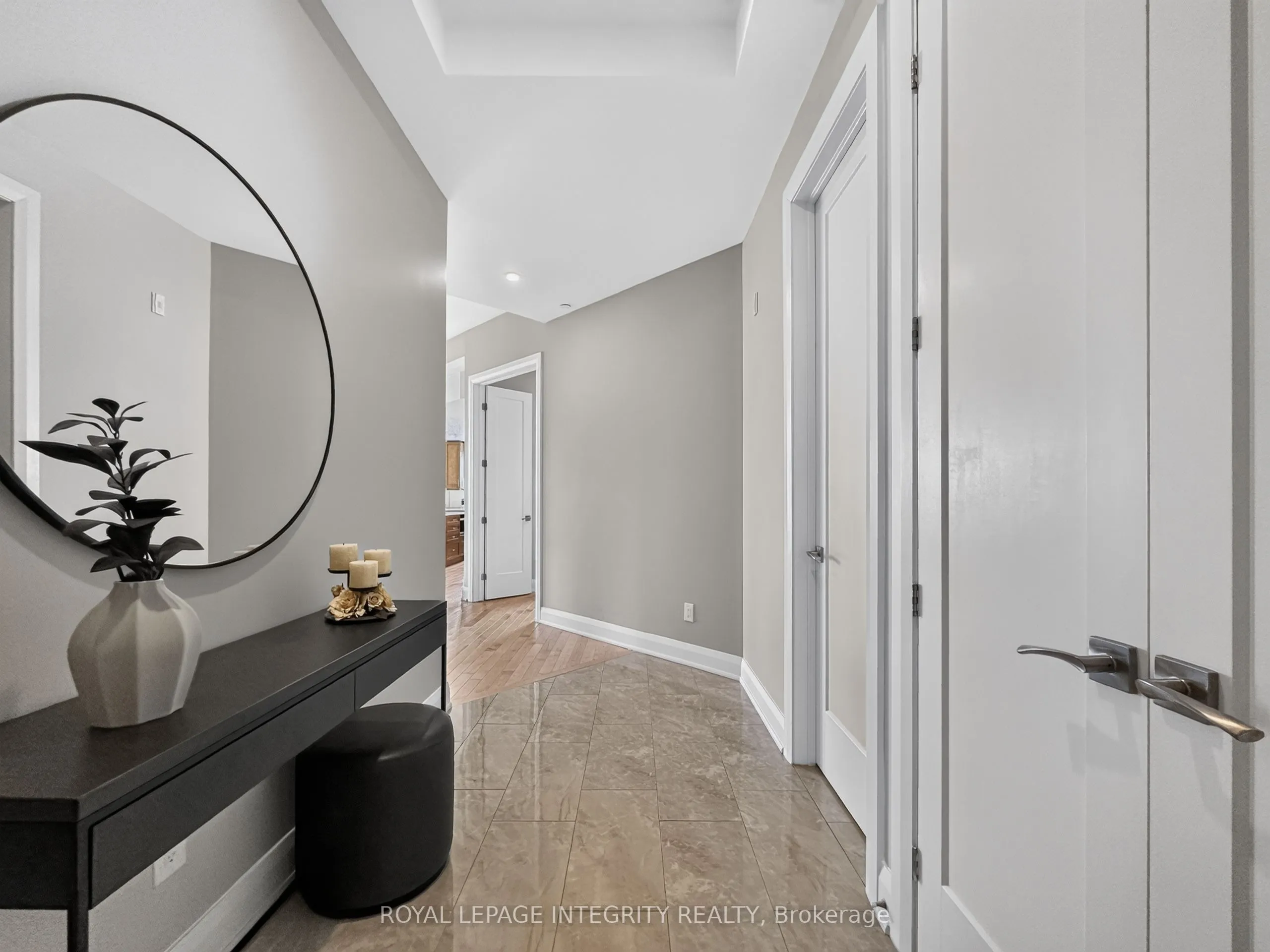 100 Cortile Private #303