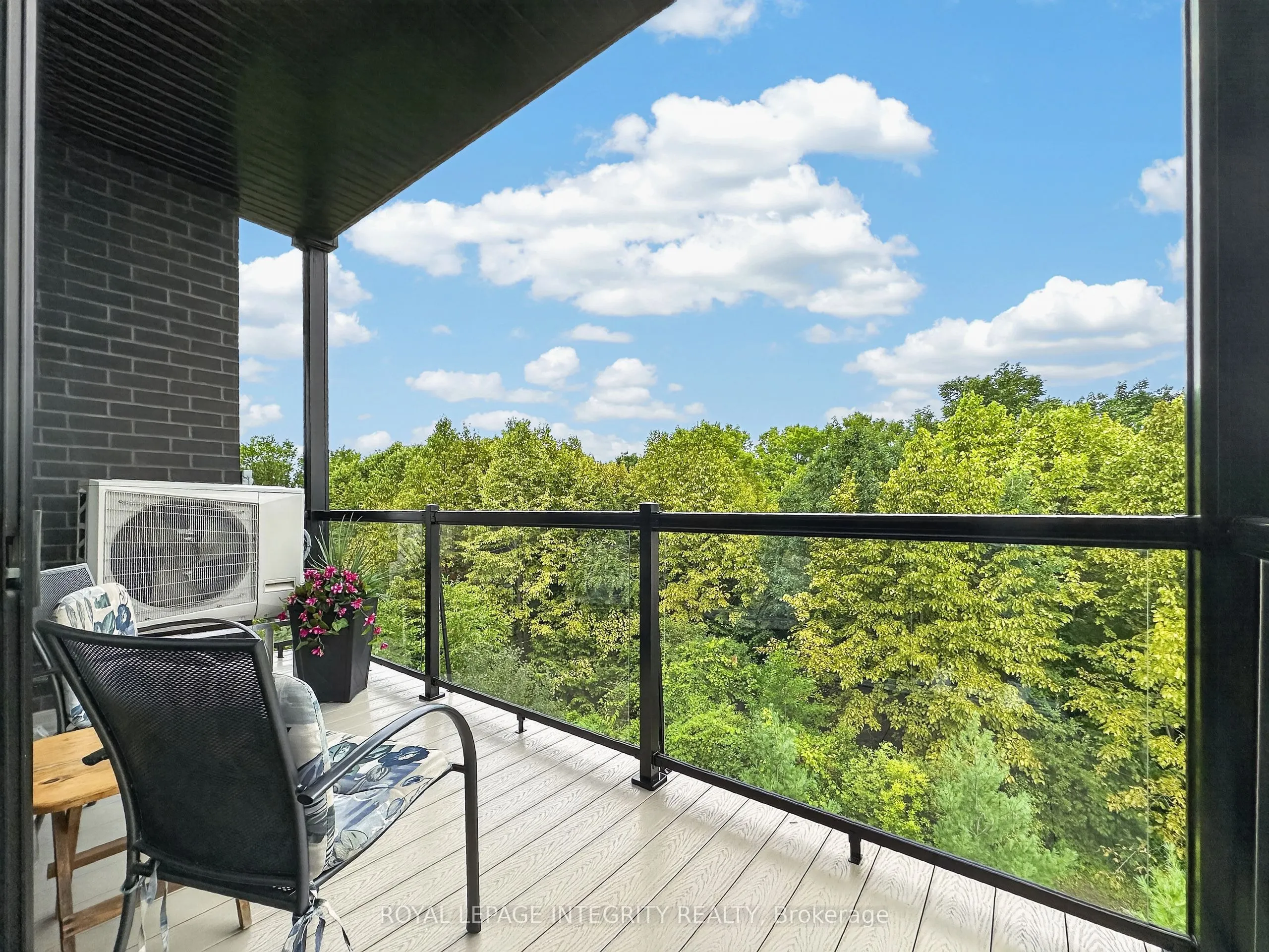 100 Cortile Private #303