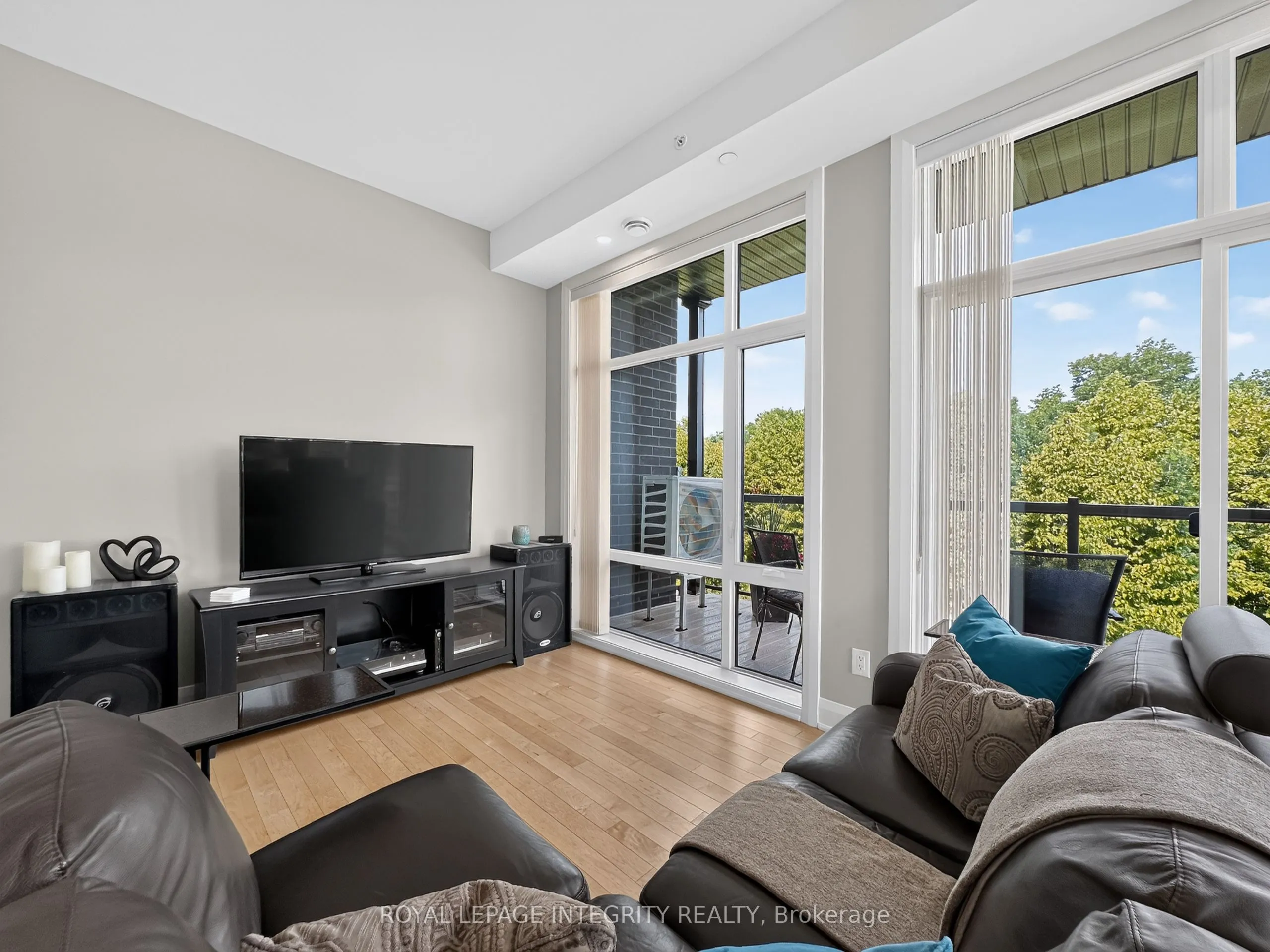 100 Cortile Private #303