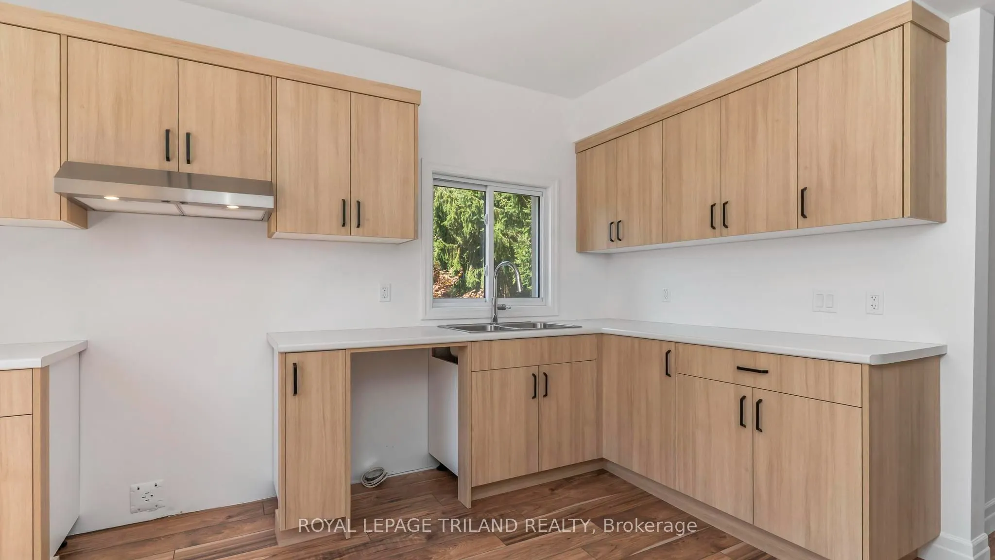 114 FAIRVIEW Avenue