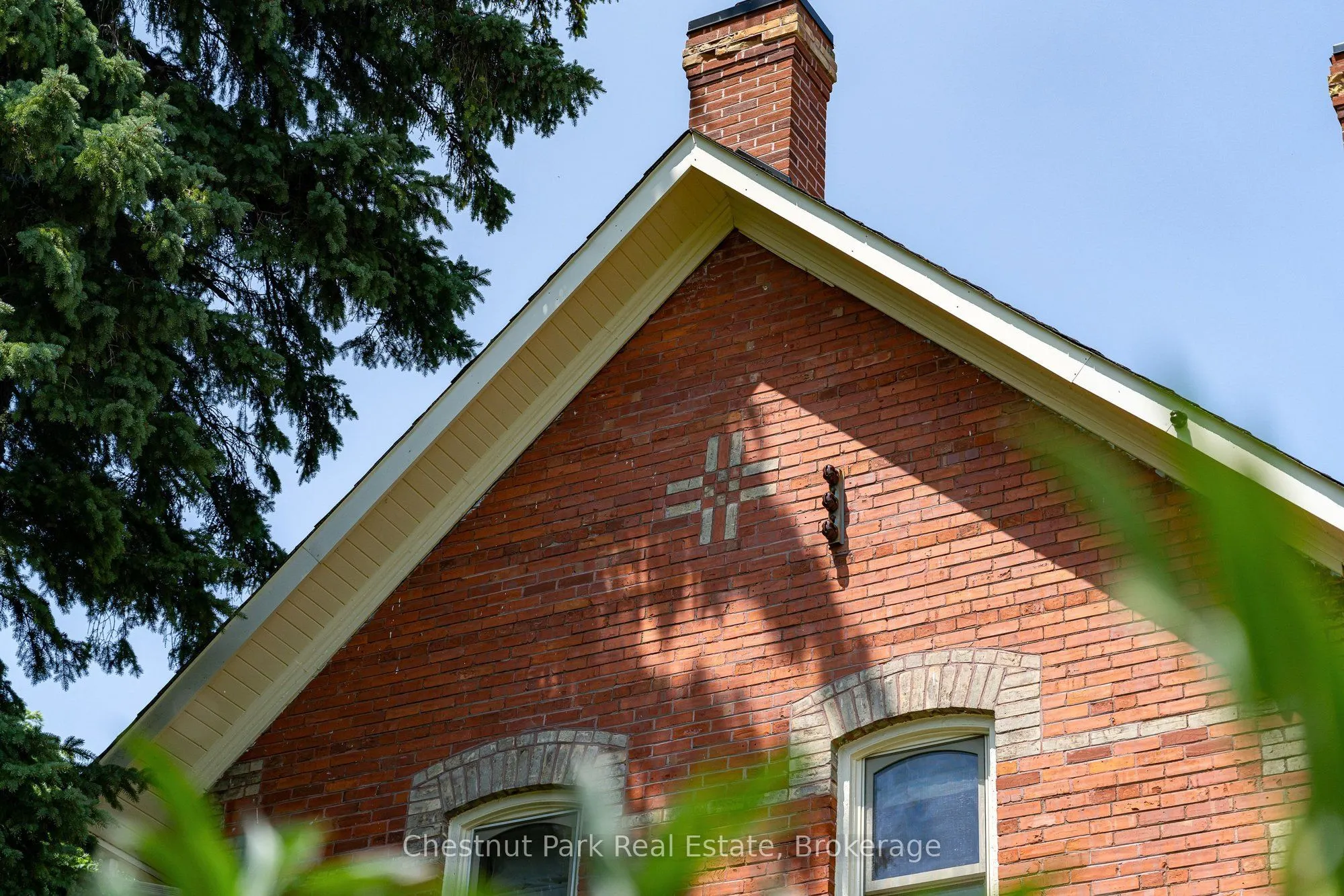 678541 Centre Road