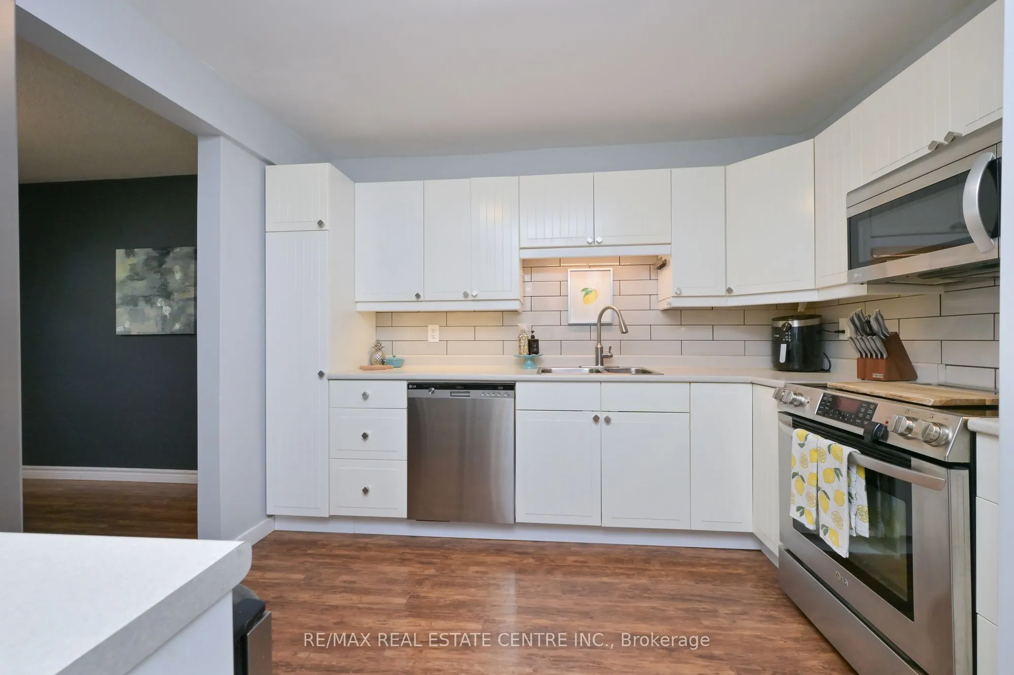 325 William Street #1
