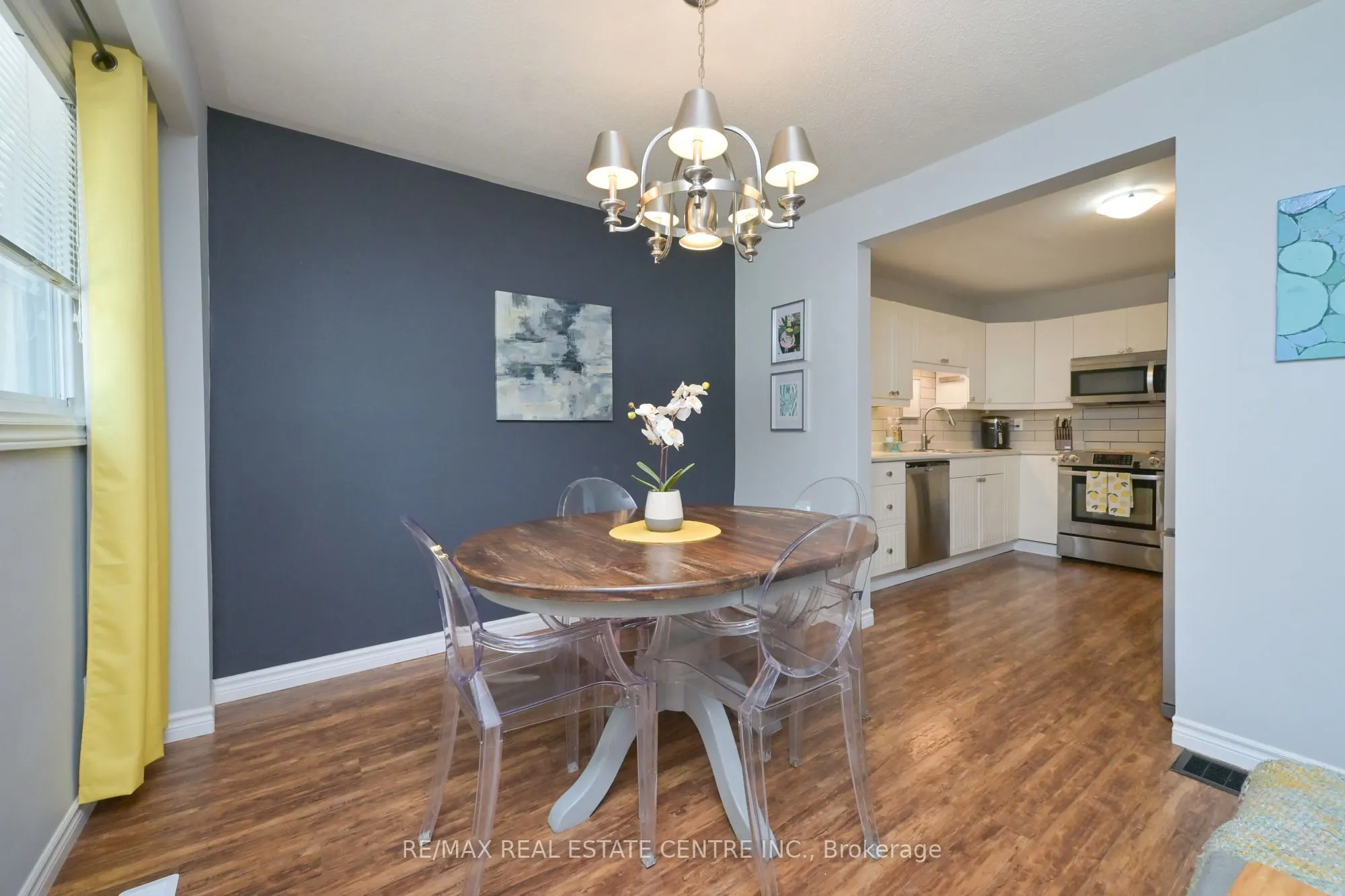 325 William Street #1