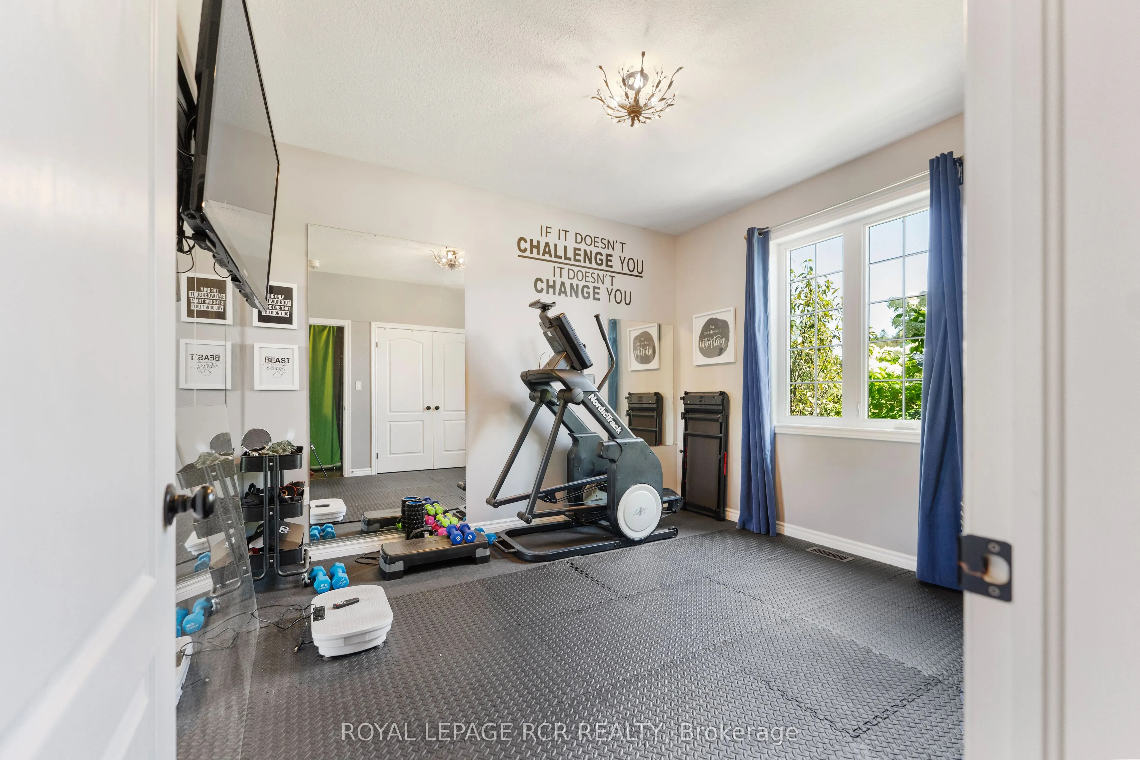 178 Frederick Street W